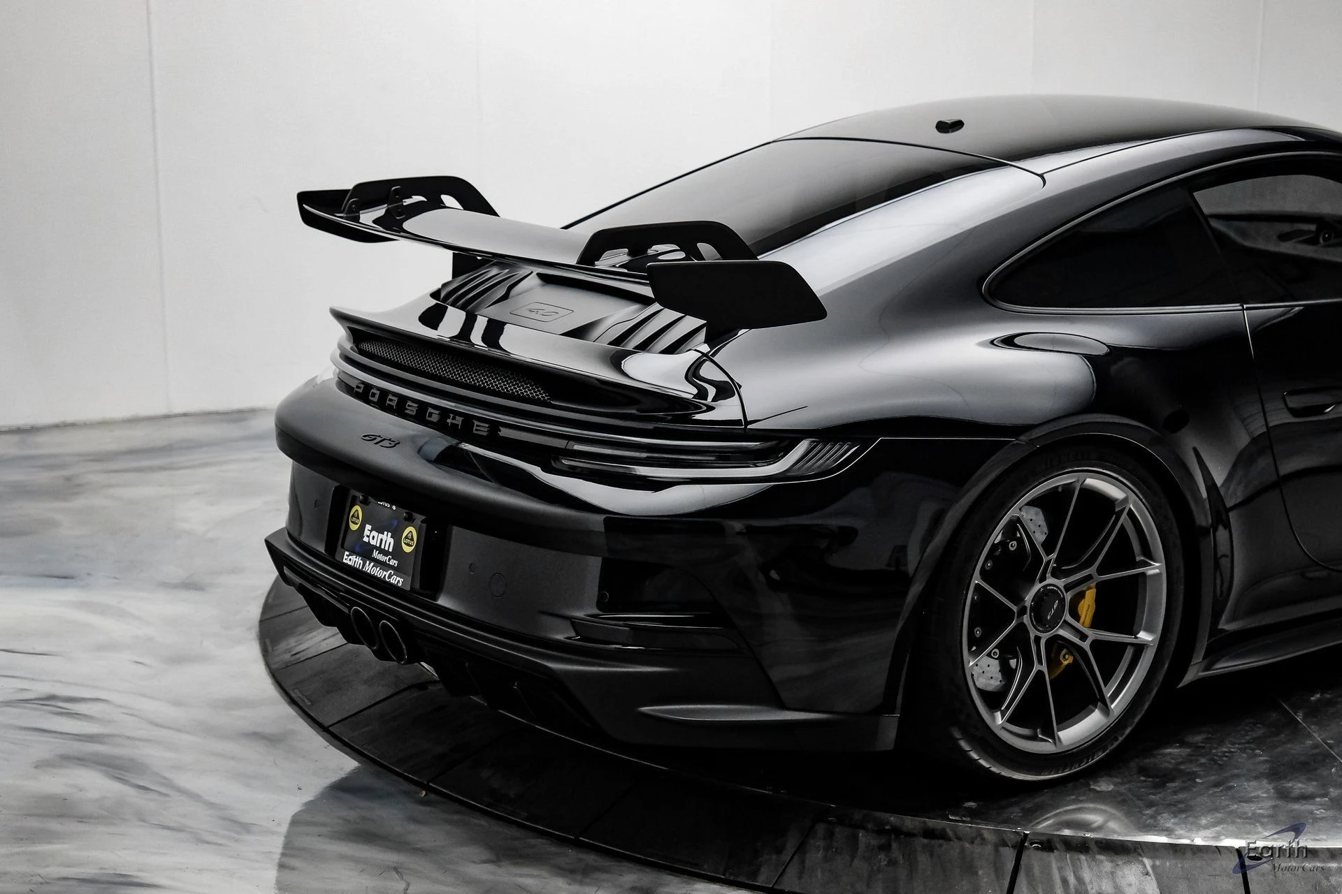 mph015_2406601087_b879544d2a39d6a60d9e79a0c5f5083bx_e6749f68d7