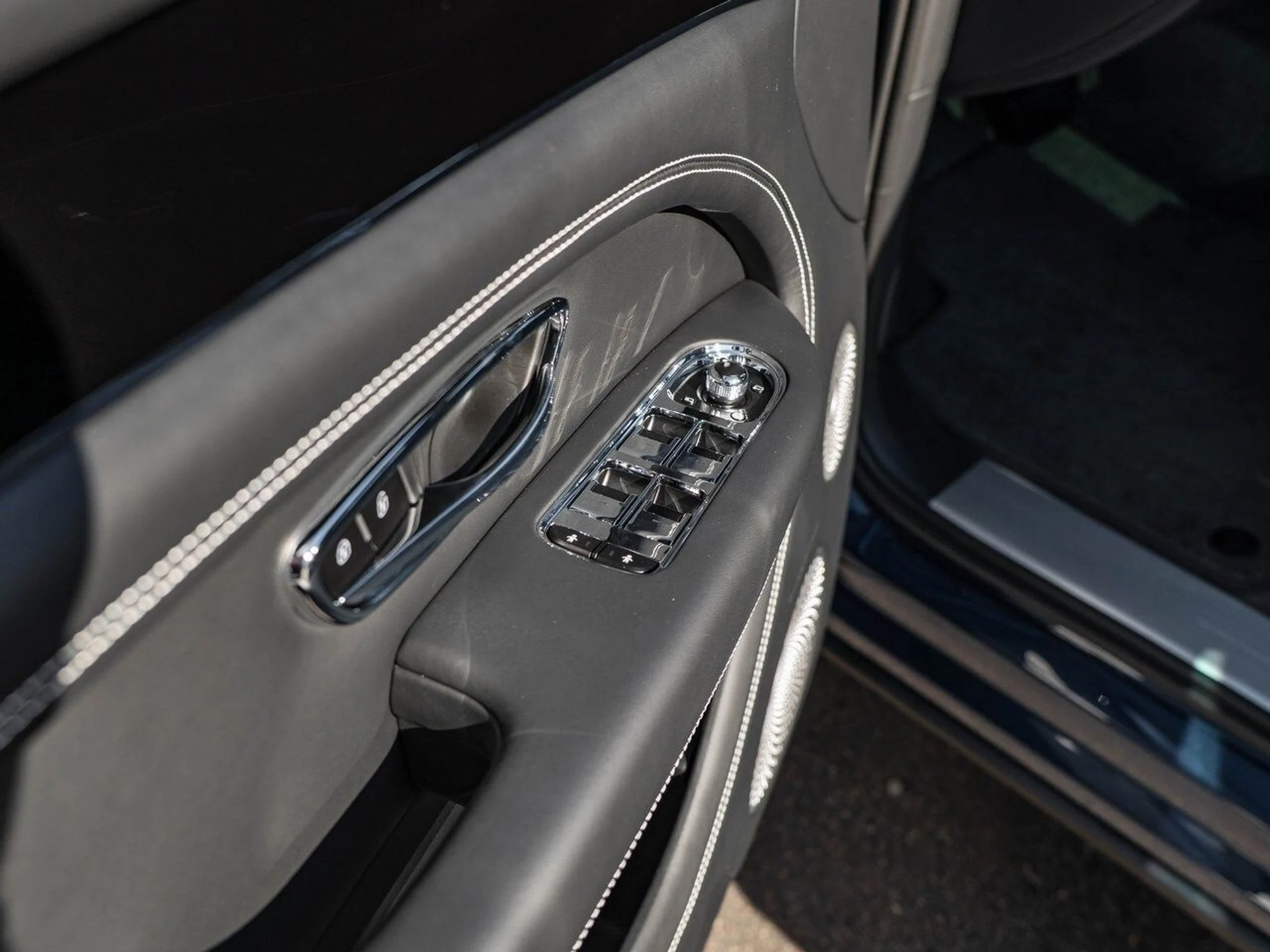 mph015_2407280394_176ba1105586579f9f6627e5f3f54969x_65f5d0c918