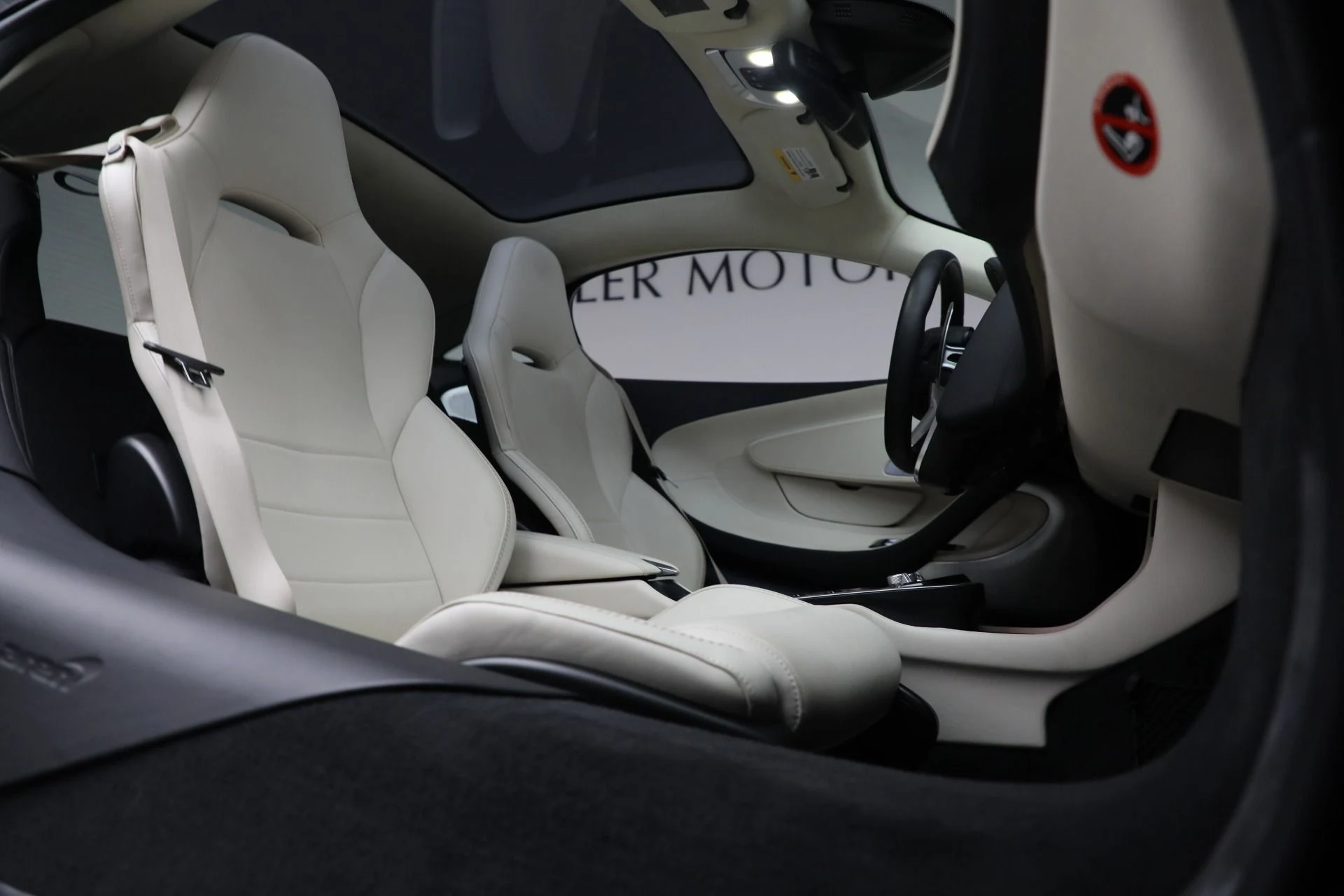 mph015_2409526461_Used_2023_Mc_Laren_GT_Luxe_f86c855ae1