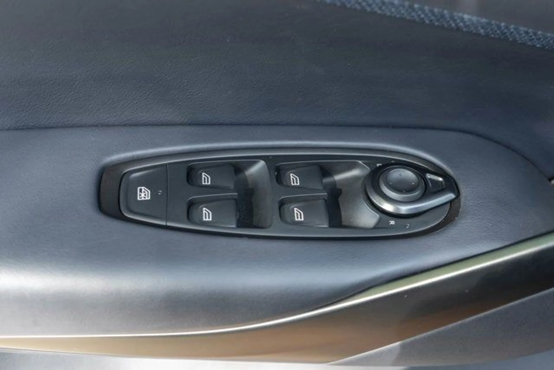 mph015_241192336_16_947cd24f82