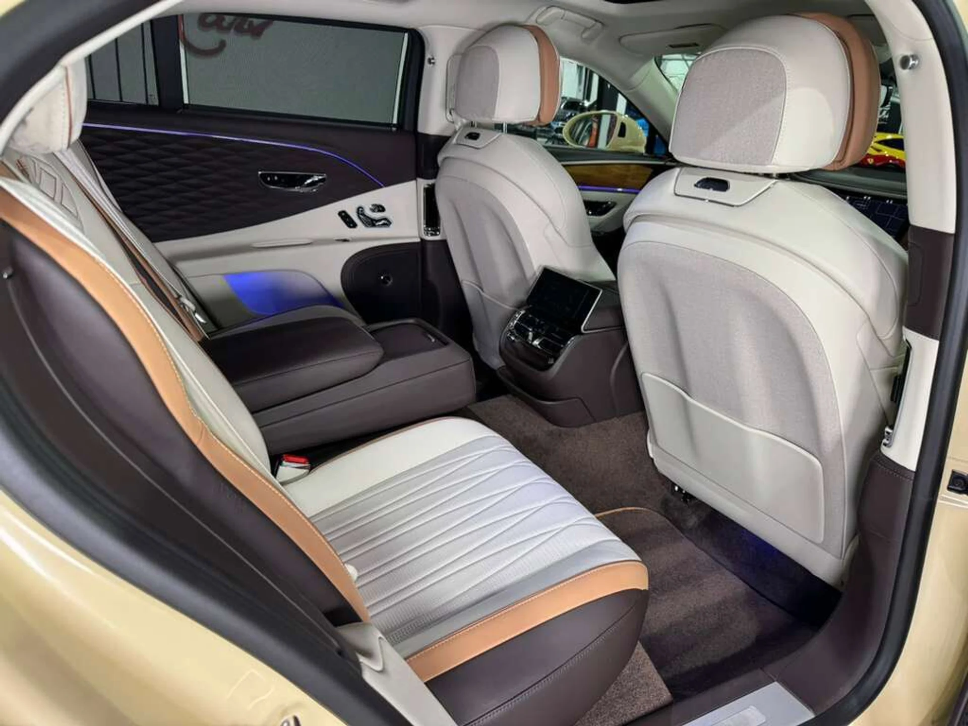 mph015_2412825437_9ccf7c1b2de699b77e3e4b3469c98ce4_16954a74e0