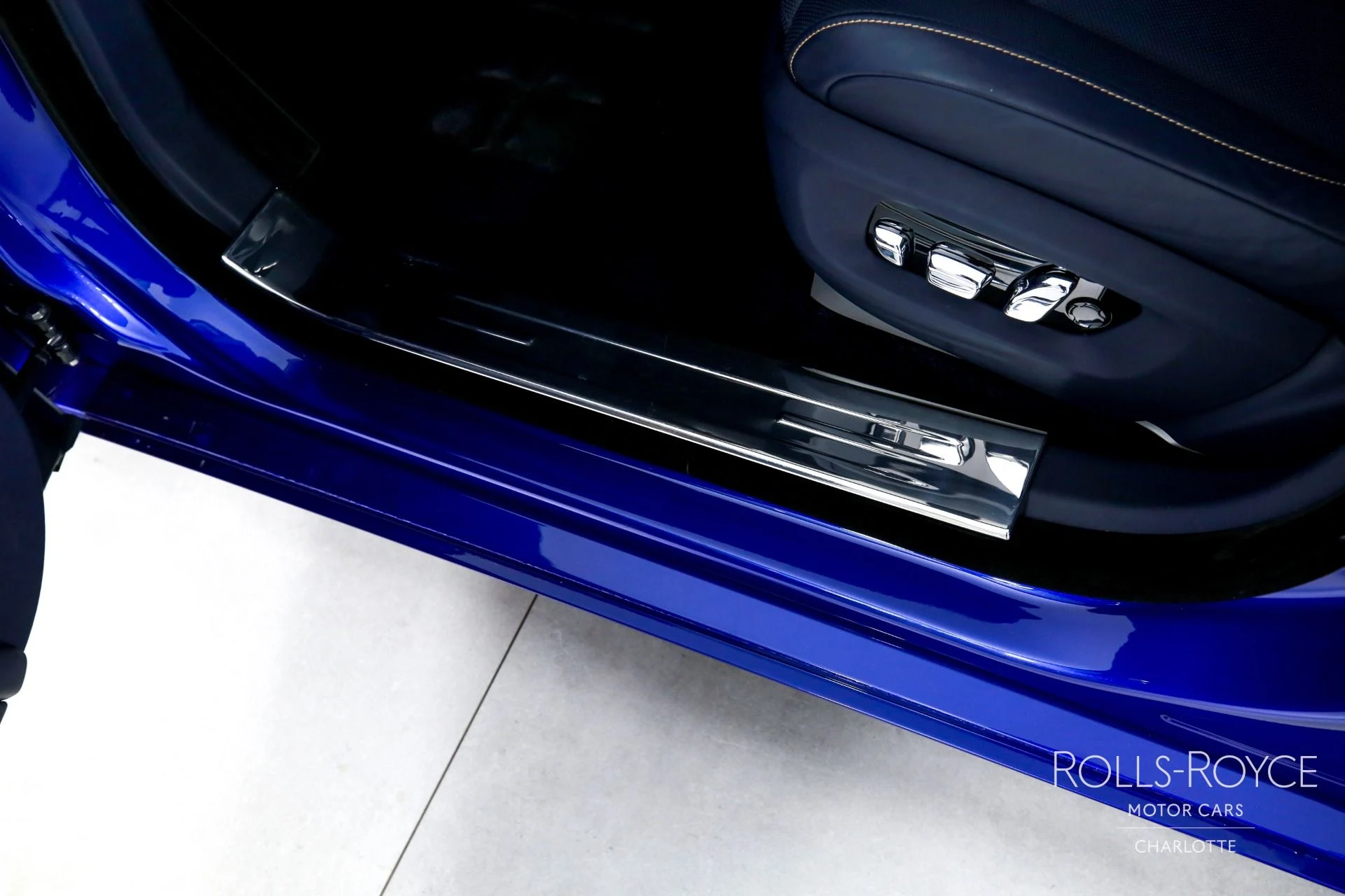 mph015_2414143841_Used_2022_Rolls_Royce_Ghost_1751579647_60b057524a