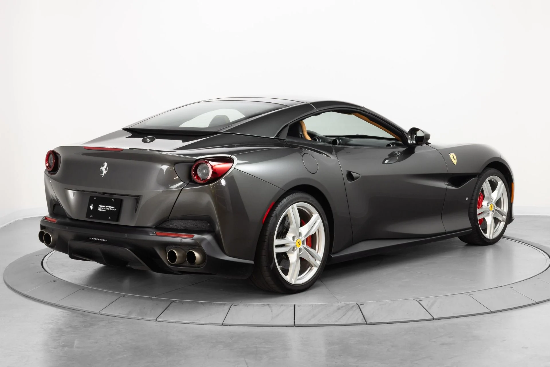 mph015_2418021043_Used_2019_Ferrari_Portofino_1784318320_534be43b60