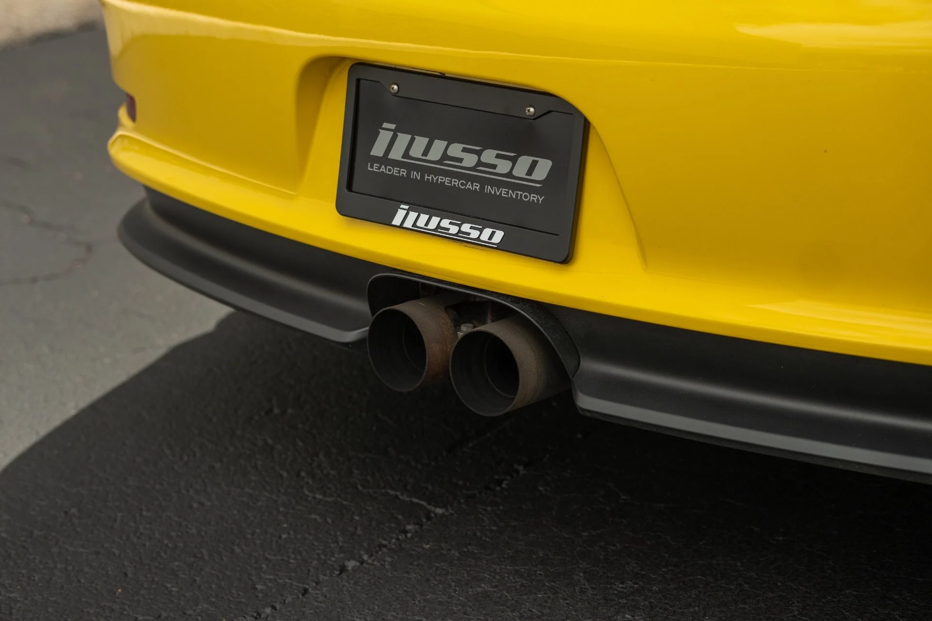 mph015_2418493479_Used_2016_Porsche_911_GT_3_RS_1759258401_9f16898343