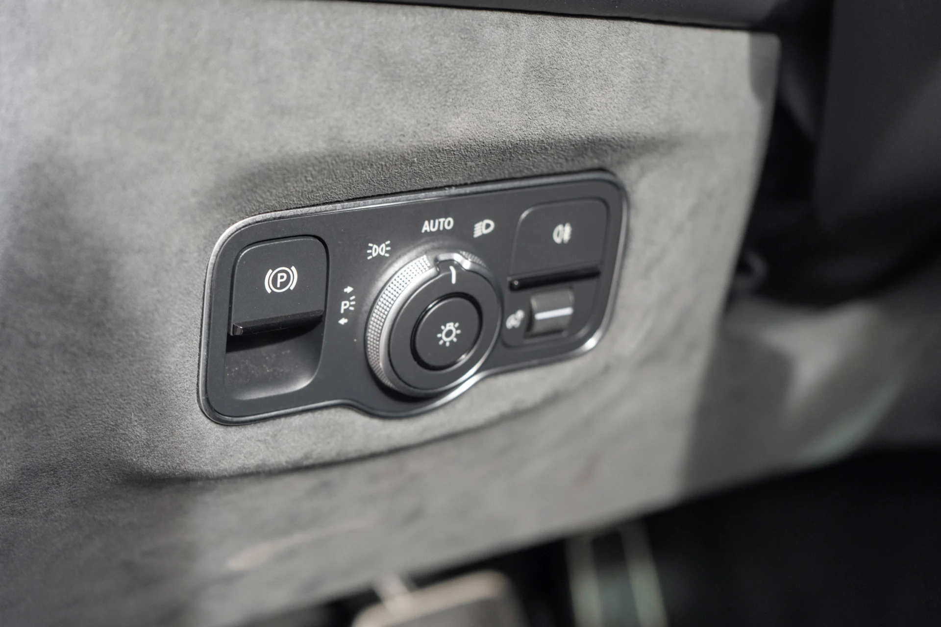 mph015_2419387776_16_f983cce487