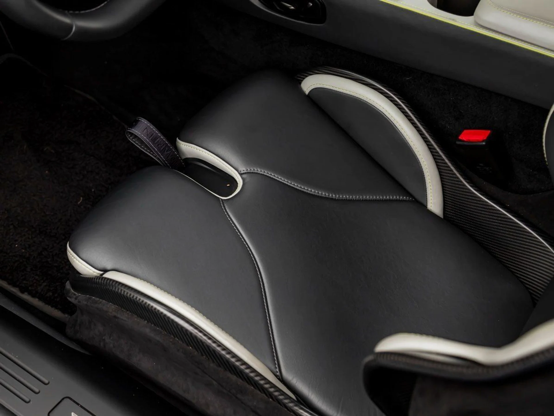 mph015_2419560205_16_62f3b556a4