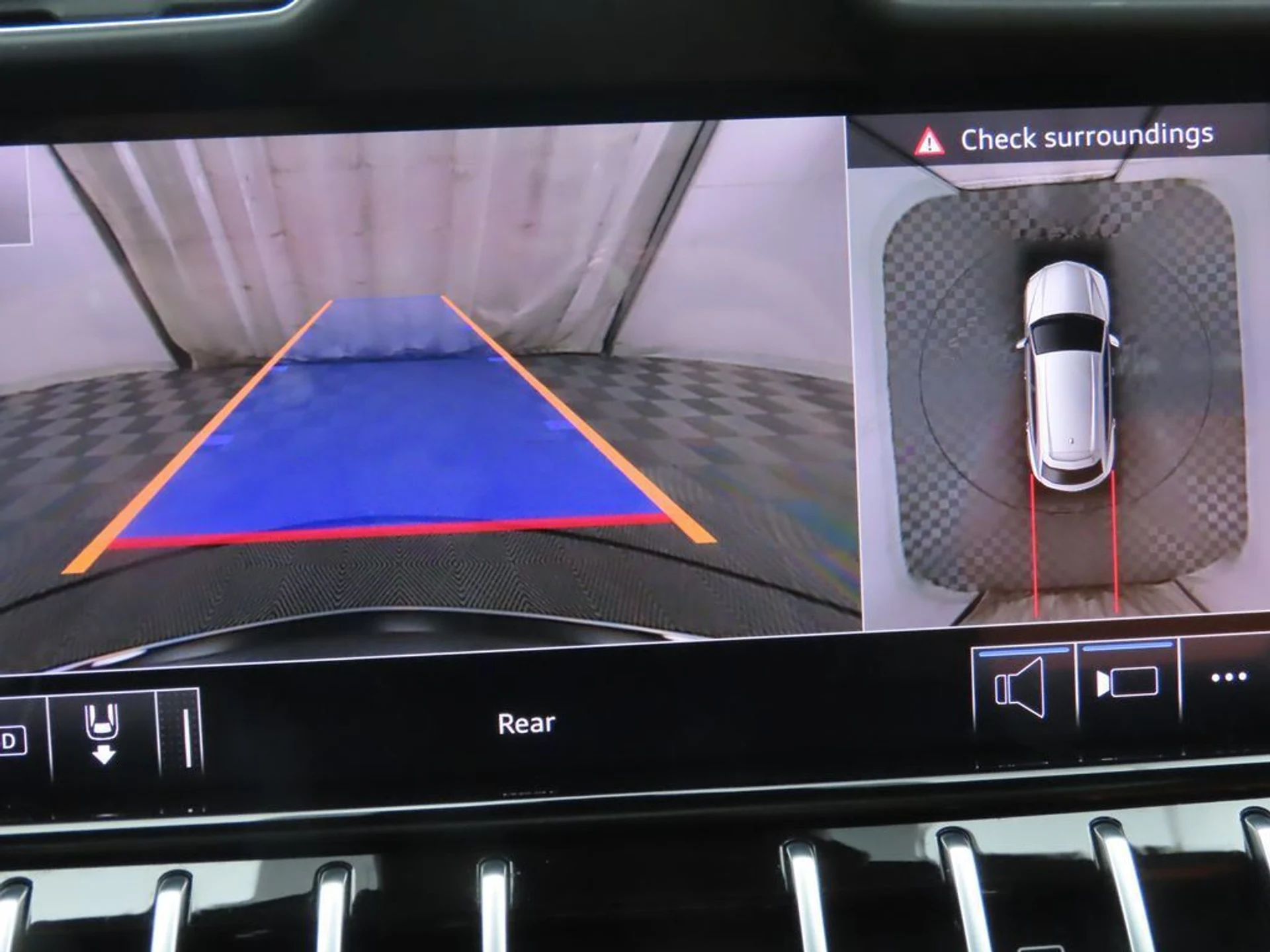 mph015_2423949346_used_2020_lamborghini_urus_awd_8119_22948232_16_1024_da11288721