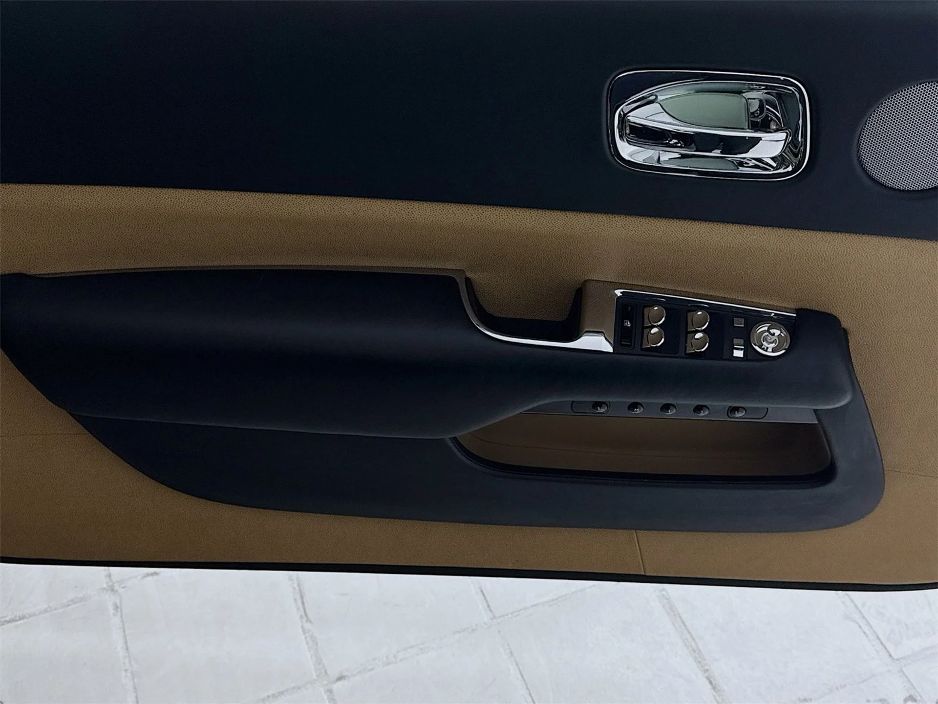 mph015_2427531591_f992929b6301261a53123de8adf4cb2ex_c653523431