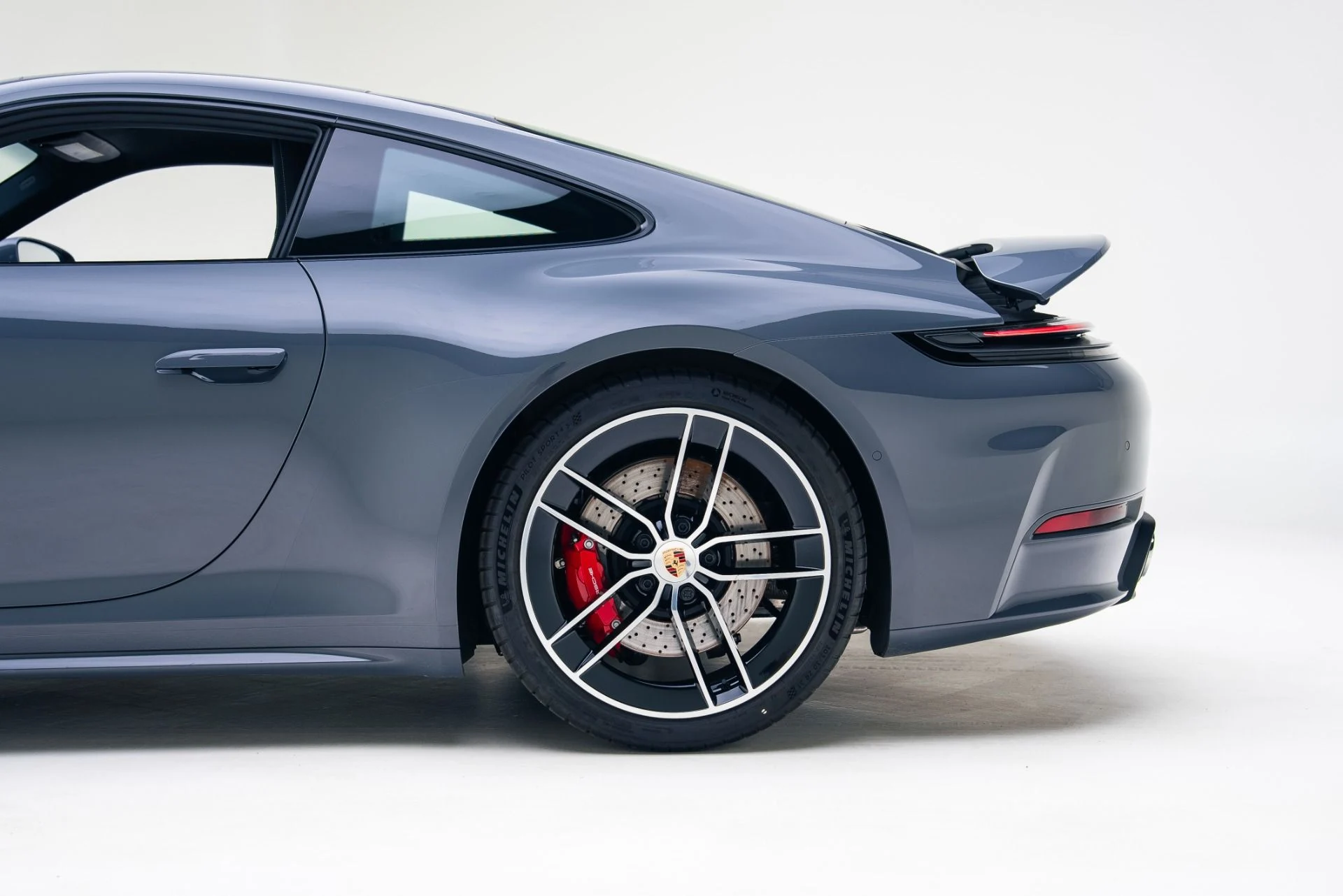 mph015_2434235193_Used_2025_Porsche_911_Carrera_S_1767146982_058354b5c9