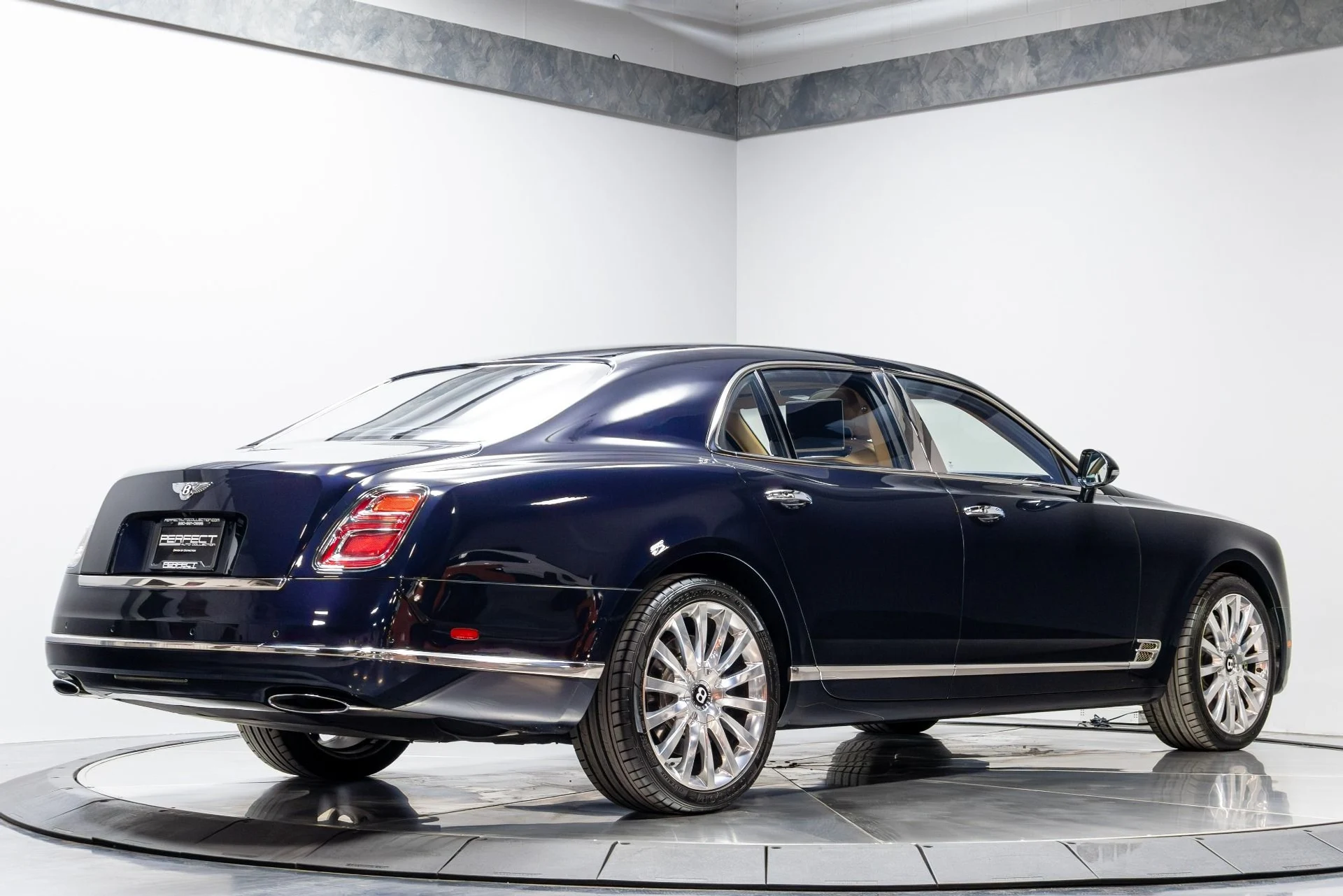 mph015_2434650857_Used_2017_Bentley_Mulsanne_1775514187_5ae8ed2f42