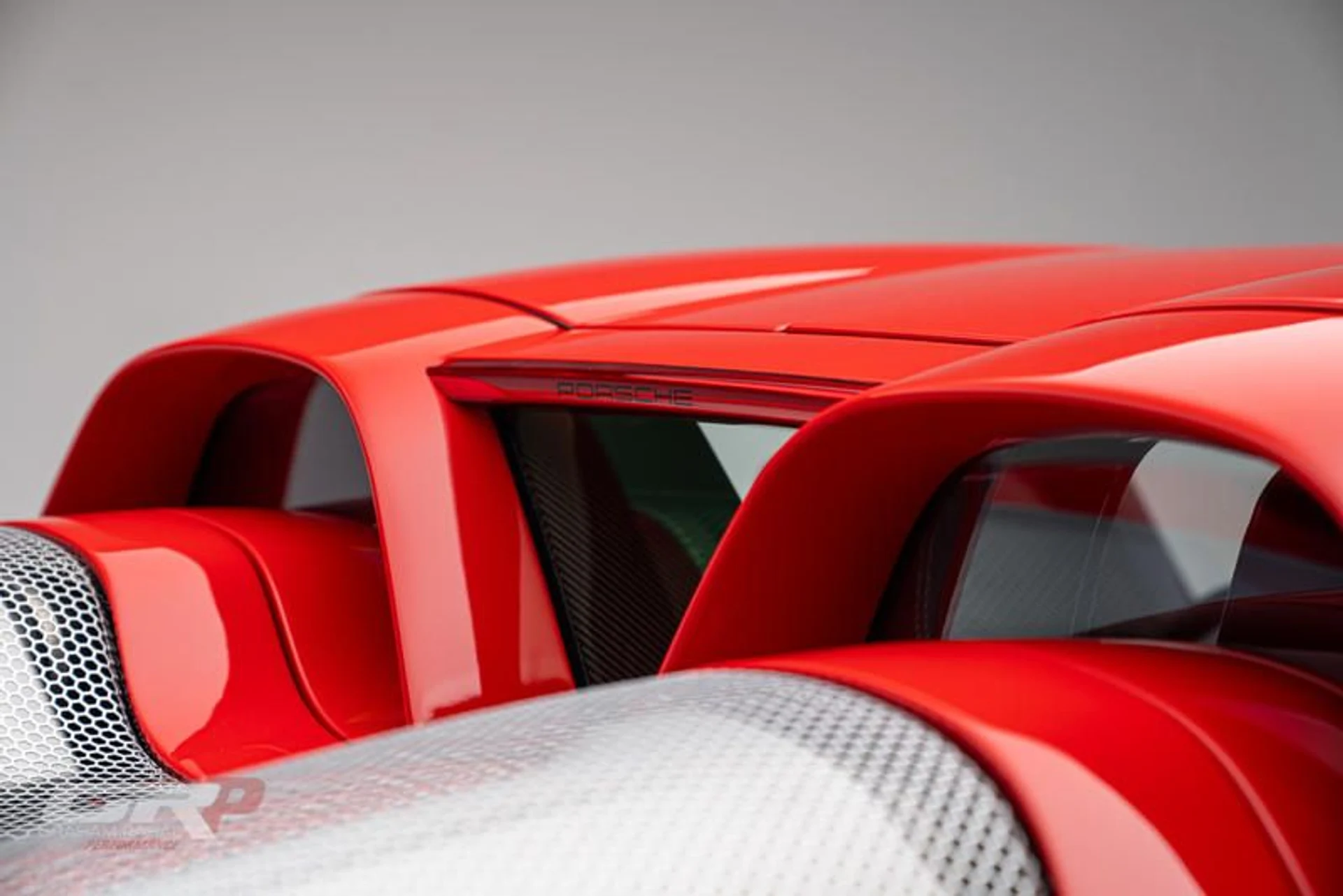 mph015_2444713611_97047856_CBC_5_4_F70_BA_38_BB_8_C607_EDECC_97256ae8b3