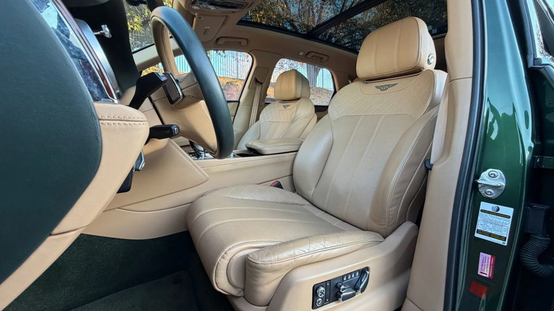 mph015_2454231156_94f420ef93c349a9bcc526febdcb7b1c_14493c2142