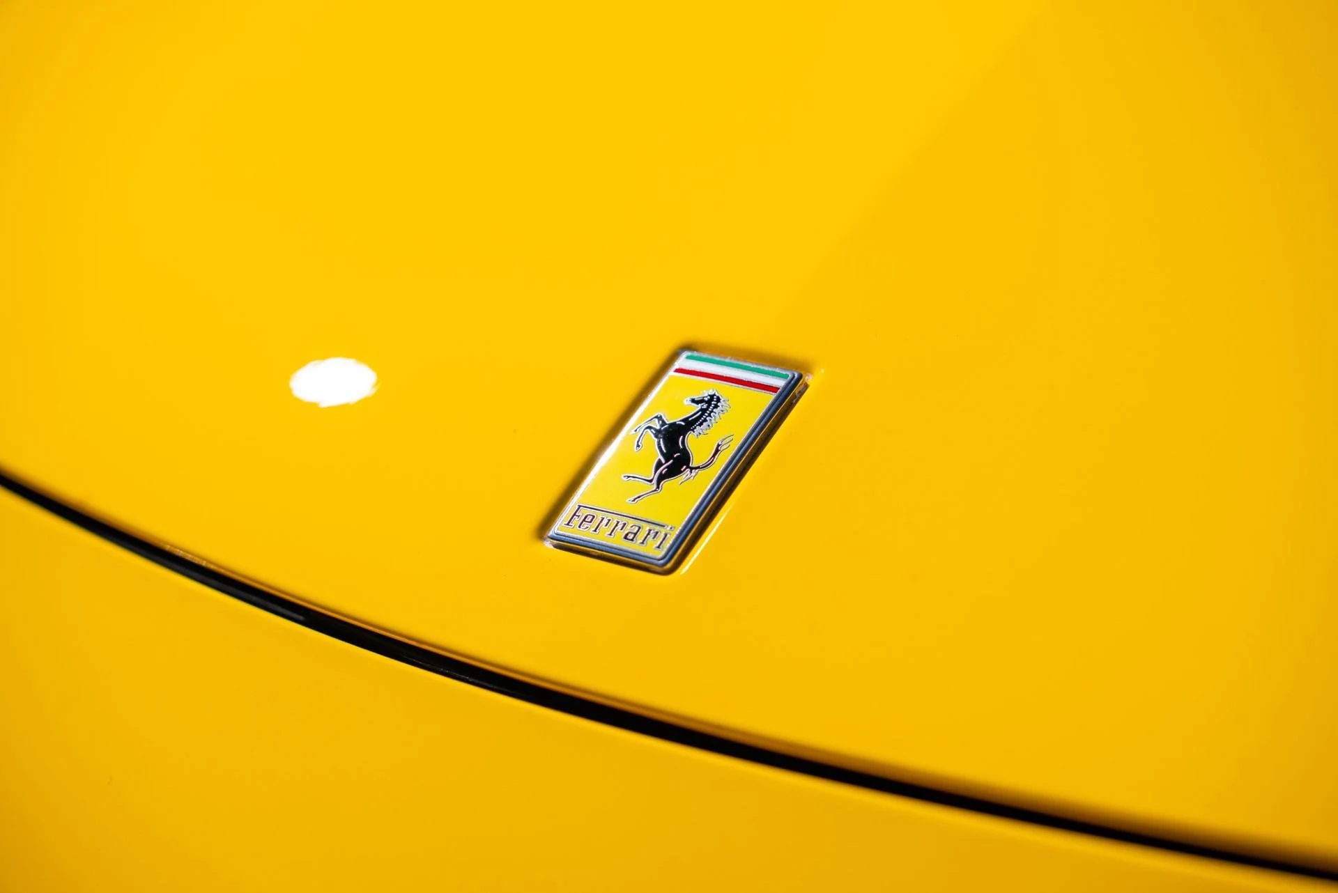 mph015_2455319368_Used_2012_Ferrari_458_Spider_1762304624_8aeb3eb9b9