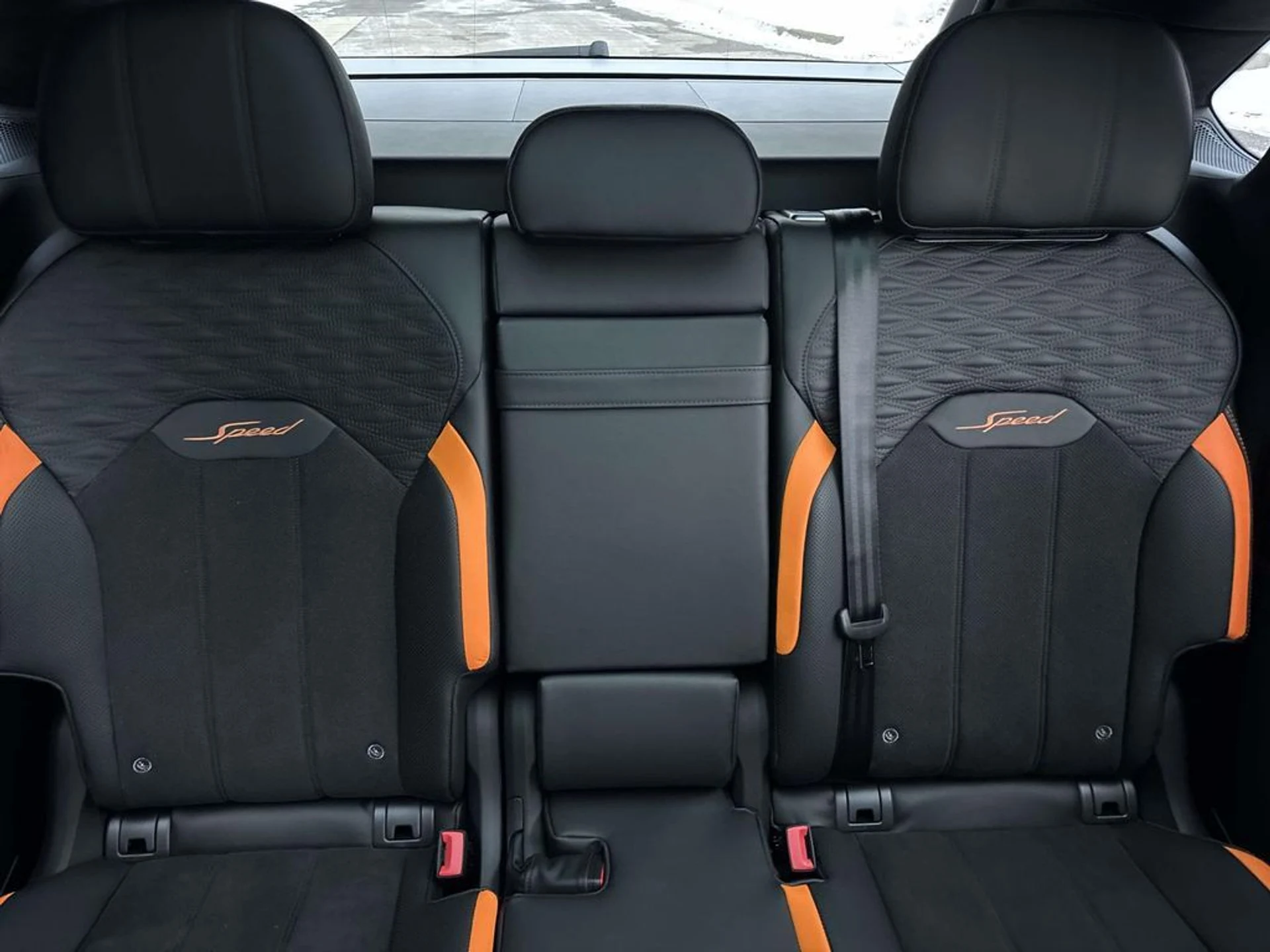 mph015_2455353995_ad52edab3f0f0d25fe23d3ab3f5bcc1bx_1f8cc3c137