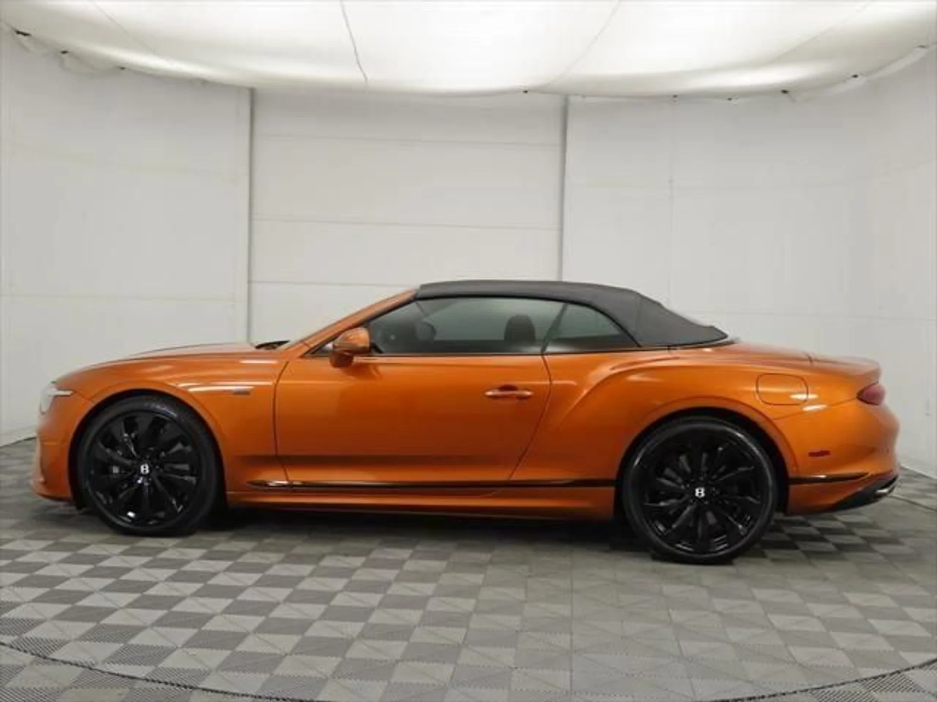 mph015_2459271342_used_2025_bentley_continental_gtblackeditionconvertible_8119_23029542_16_640_b90c9be96c