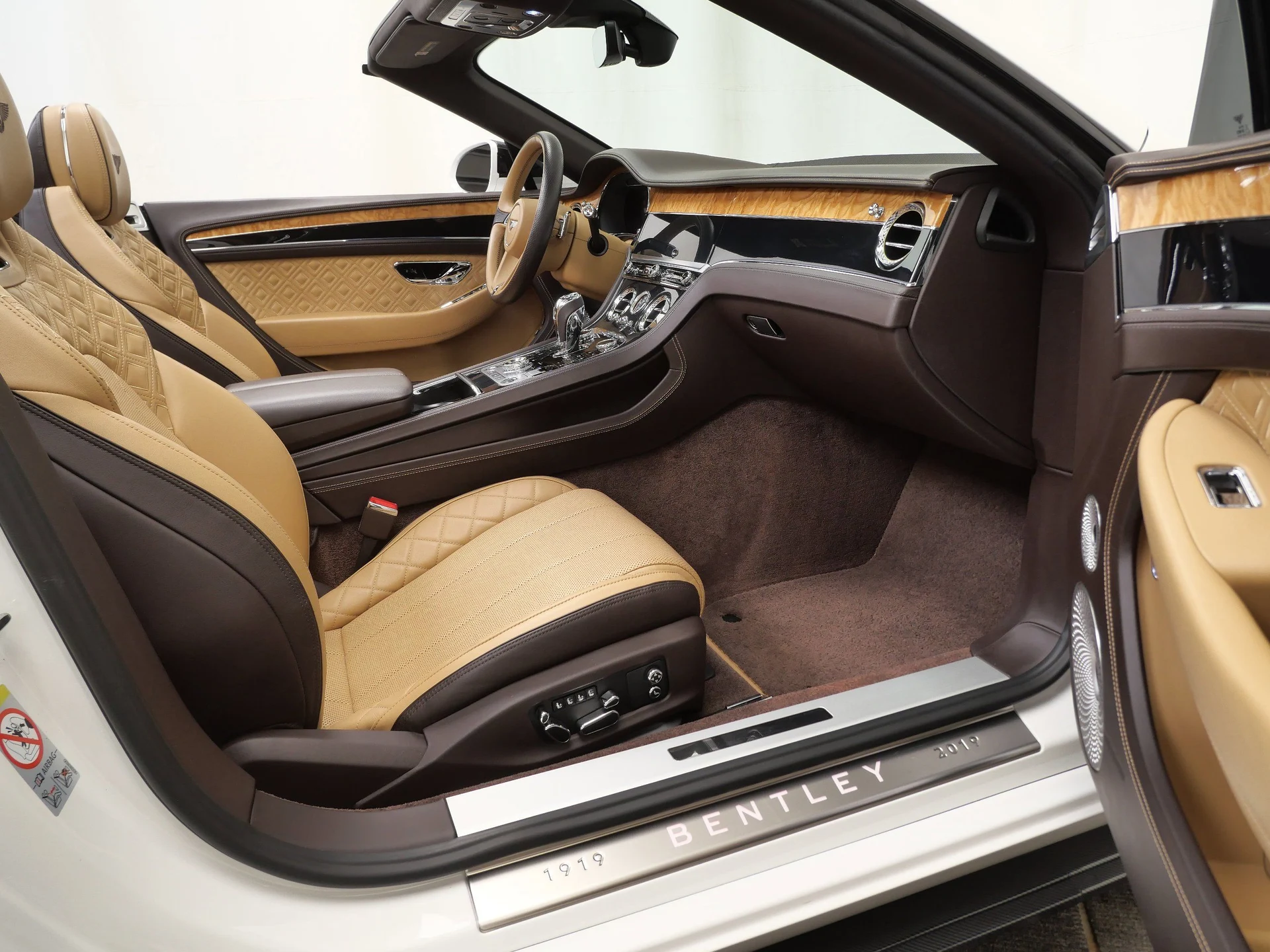 mph015_2460081947_5cd12b18873ab26fc70c6a8d992457ab_ef53e601ba