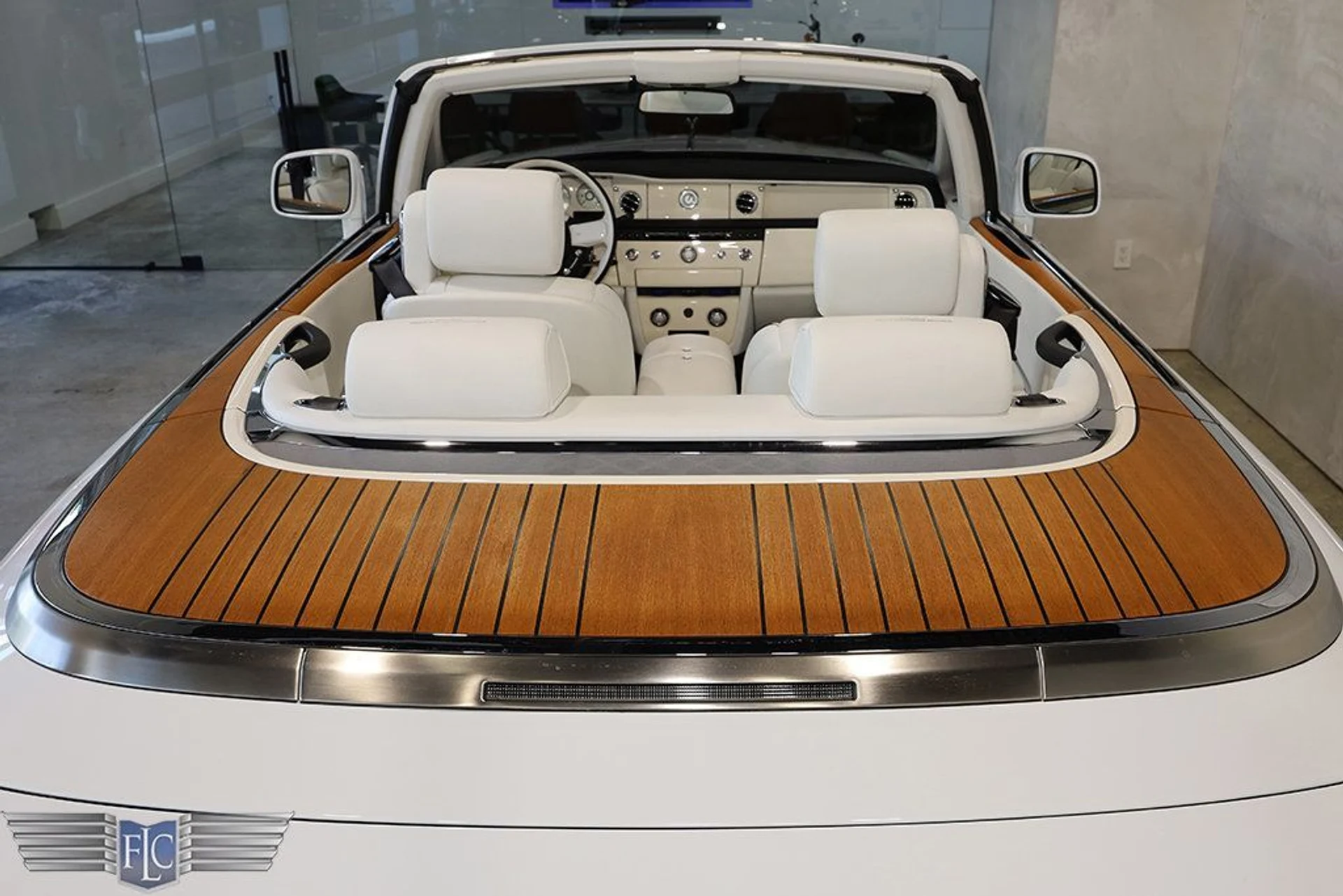 mph015_2463301896_used_2017_rolls_royce_phantom_drophead_covertiblefinaledition_9689_22834890_16_1024_02411c96ac