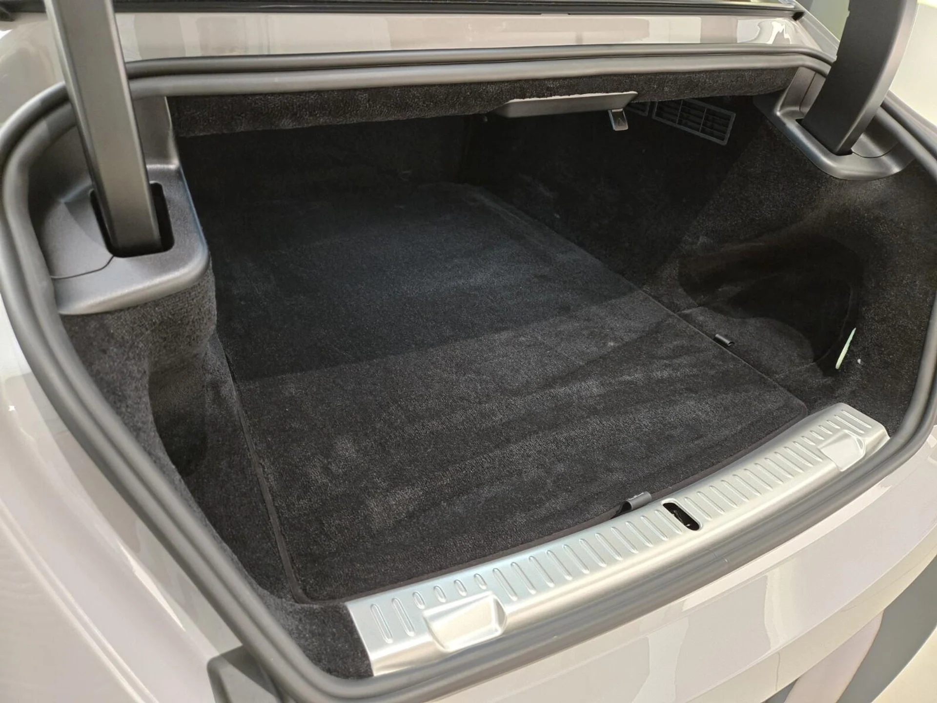 mph015_2476939261_New_2025_Rolls_Royce_Spectre_1753162501_e30b9256b0