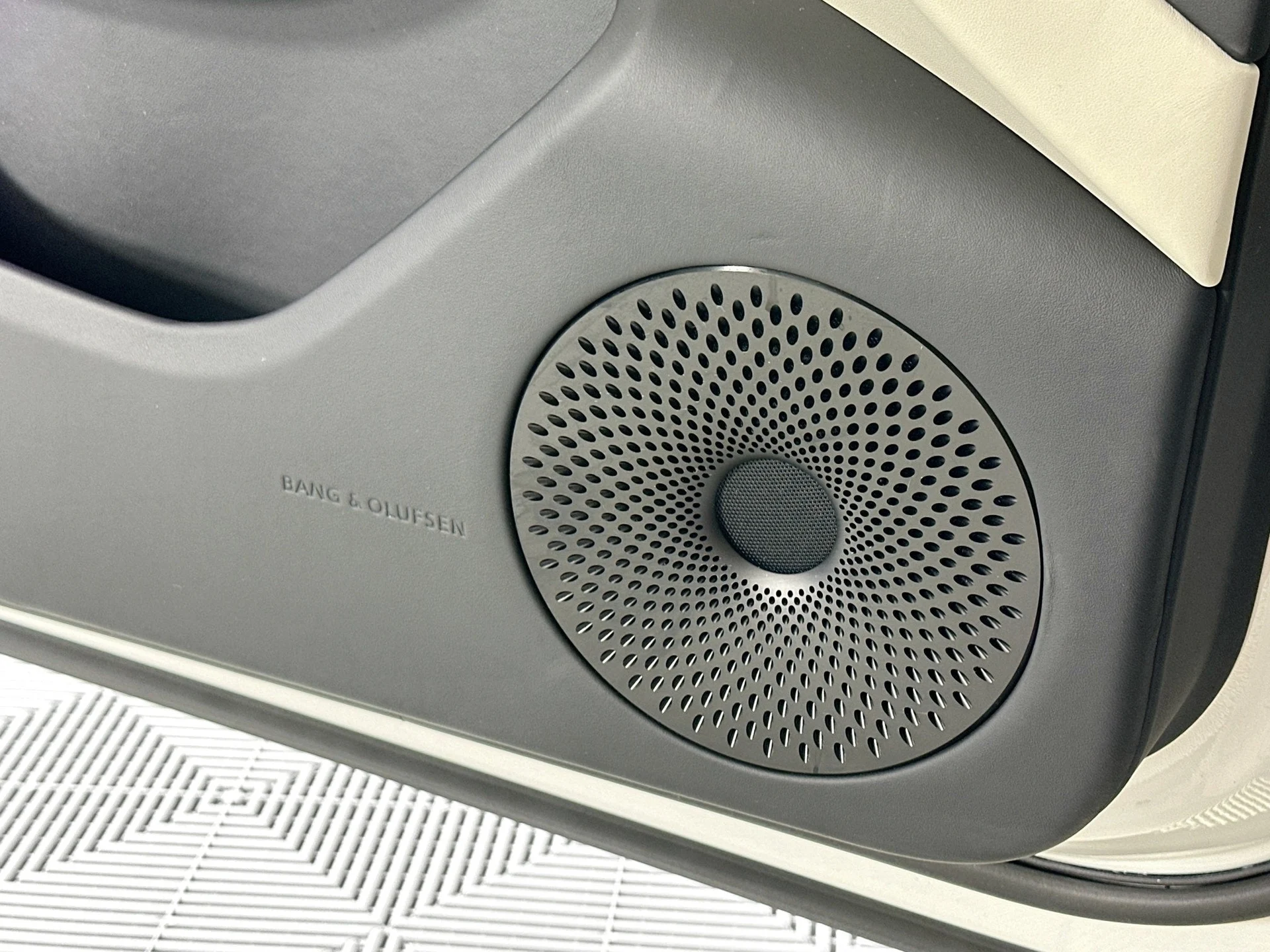 mph015_2480608924_16_bc78b59bc1