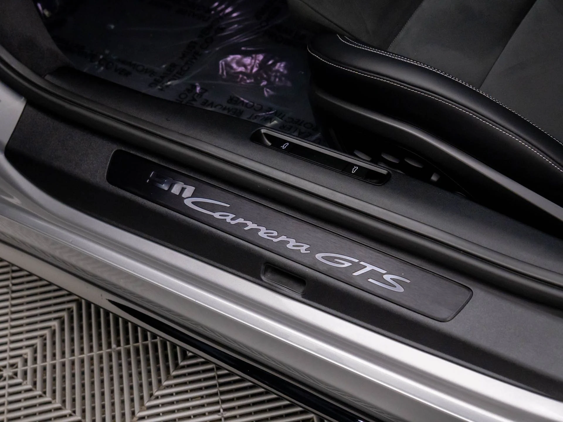 mph015_2480825188_e452d28c10440478fd0802cf29b25567x_0c46175bcf