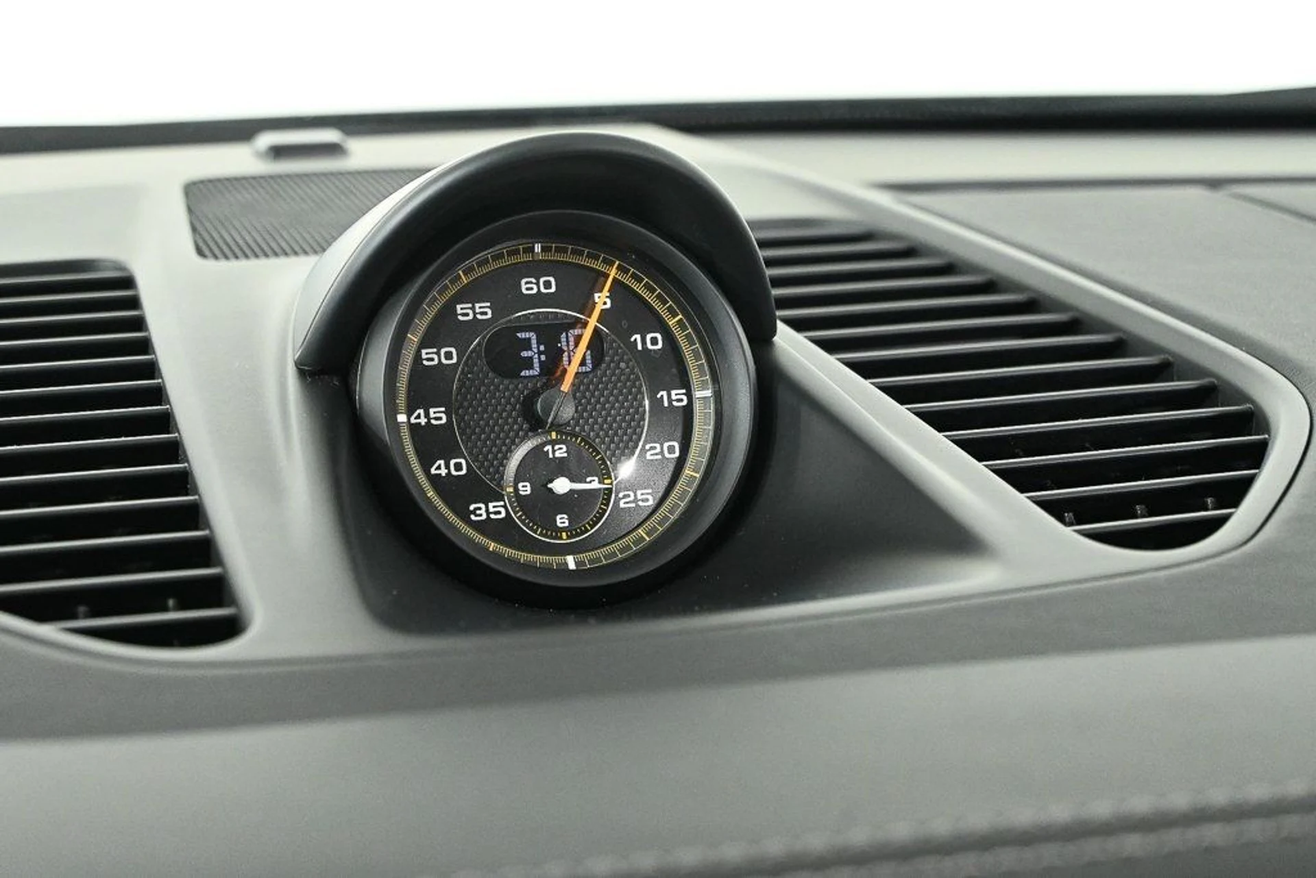 mph015_2481780526_9e31369139babef76da92a70f3832237_5e38b21b27