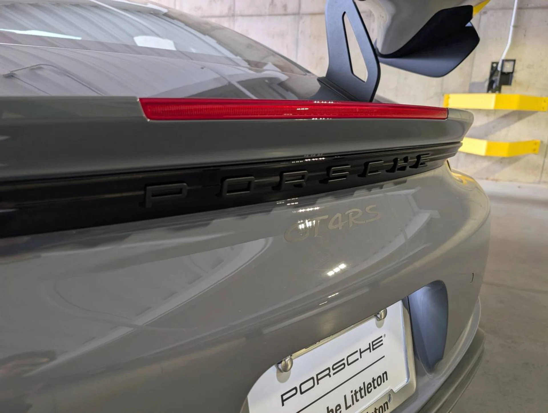 mph015_2483223700_695bf41e0f689db51eeea5e0cad93f04x_95a74bb683