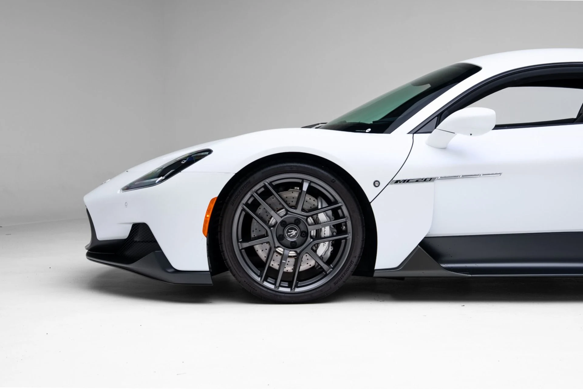 mph015_2484332376_Used_2023_Maserati_MC_20_1771372792_d7046644ec