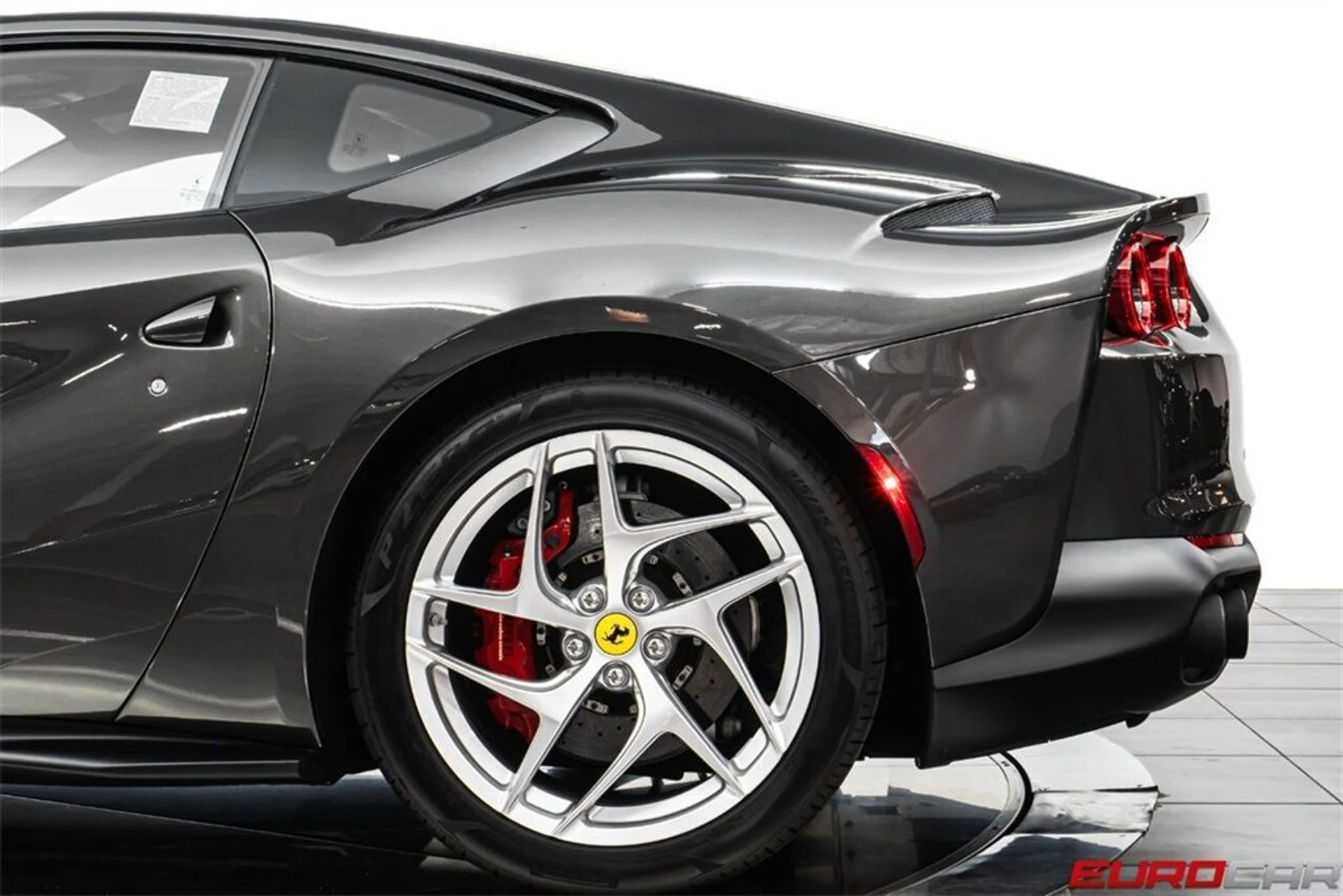 mph015_2485716393_image_16_1b6388bc3b