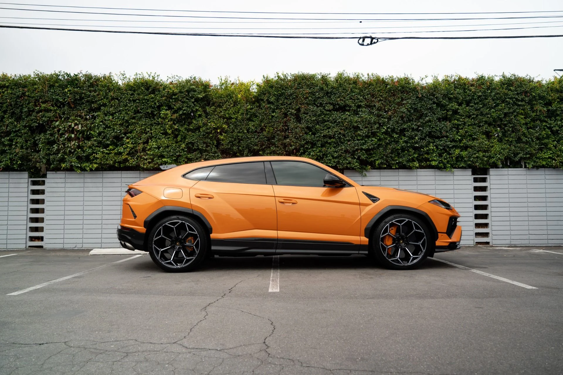 mph015_2488501906_Used_2022_Lamborghini_Urus_1755127635_c1155789a0