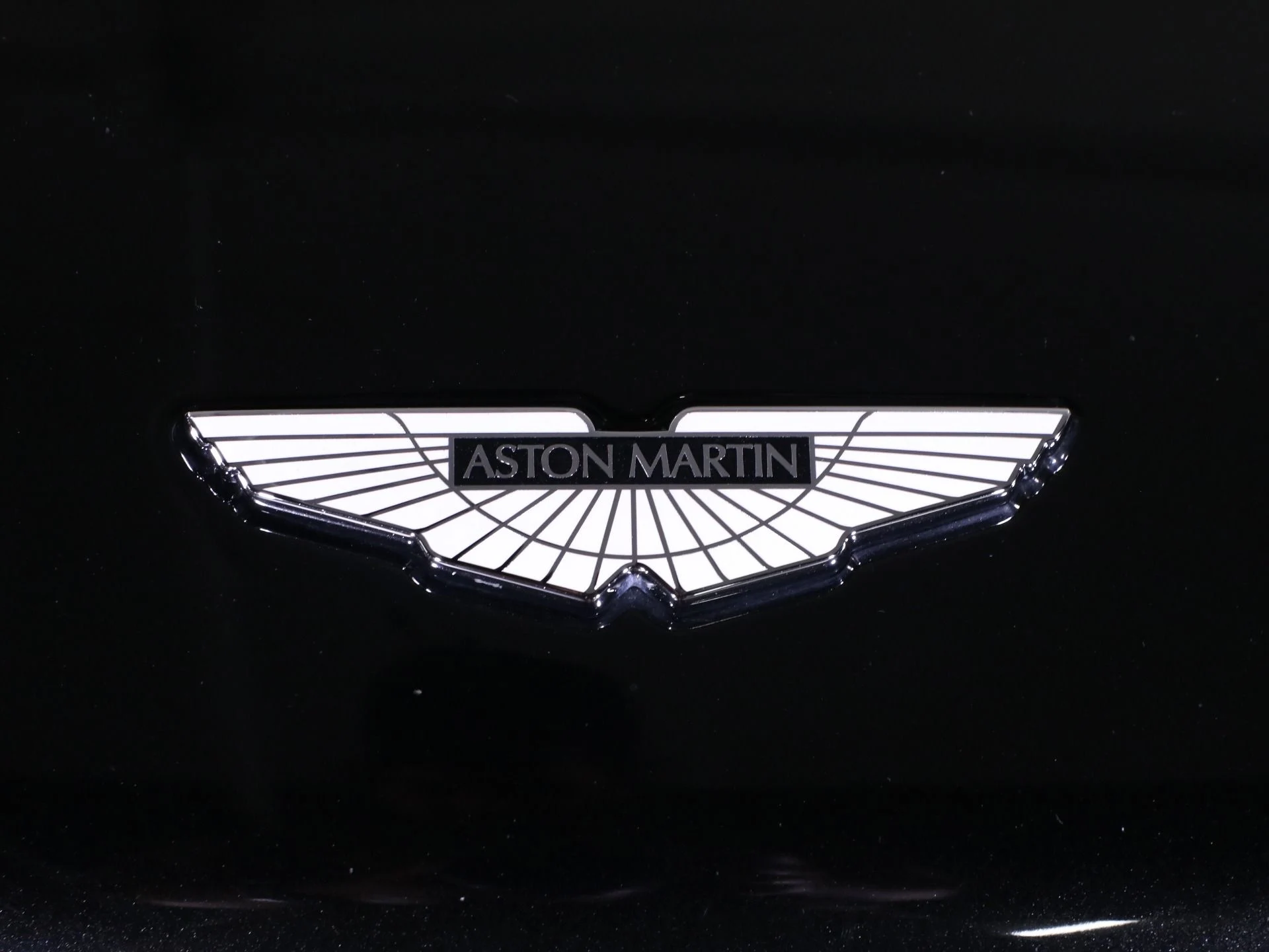 mph015_2492407104_Used_2023_Rolls_Royce_Ghost_1758483106_8e372627e6