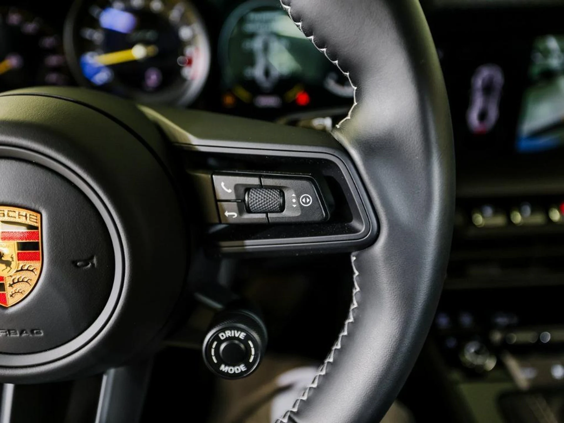 mph015_2494227450_0pm31z_W2b_Z8_Bl_QS_Wtesp_Rw_W_Mn9k_59be5f52e5