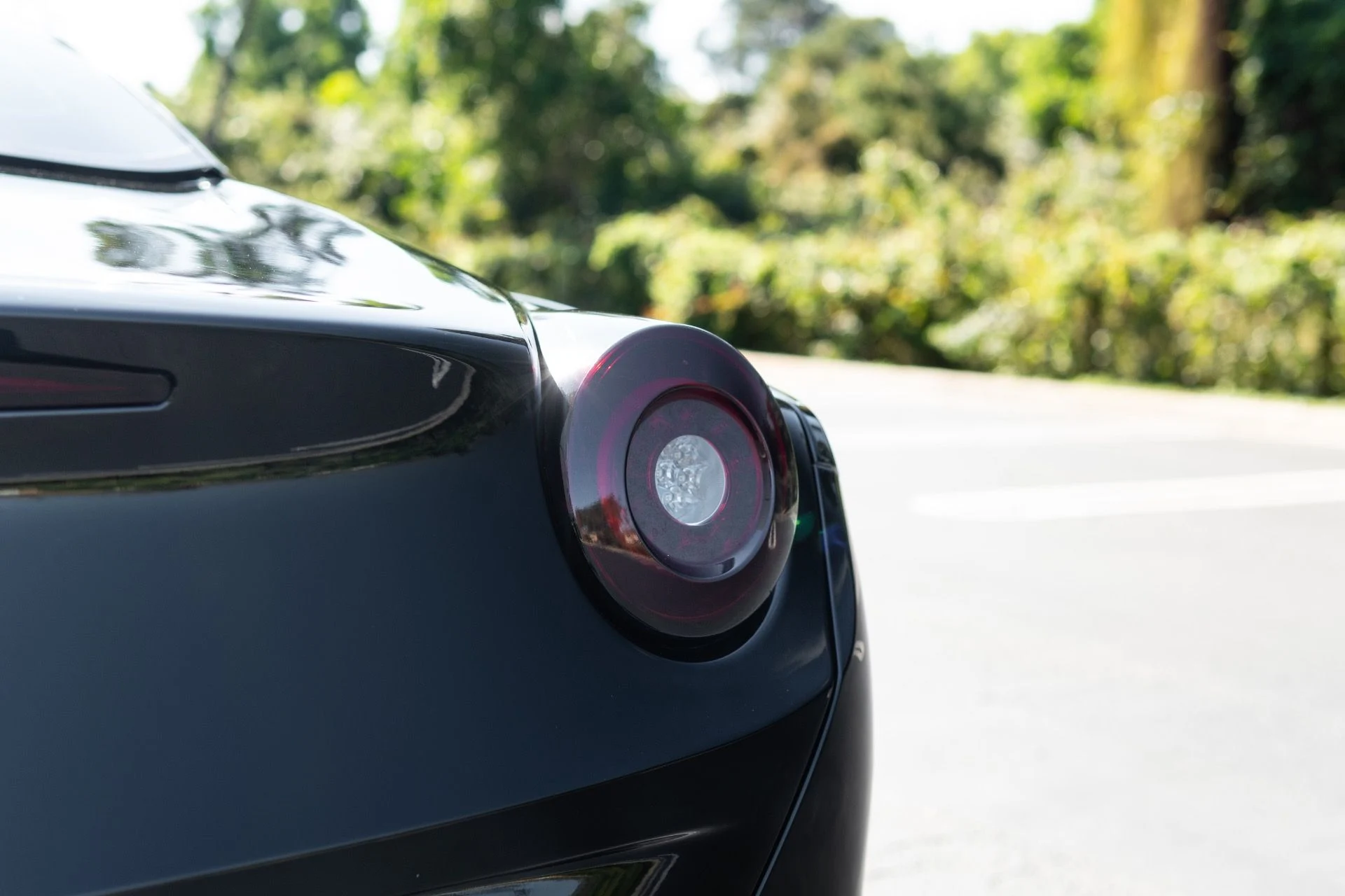 mph015_2499243320_Used_2017_Ferrari_California_T_1767065452_efb352a2ca