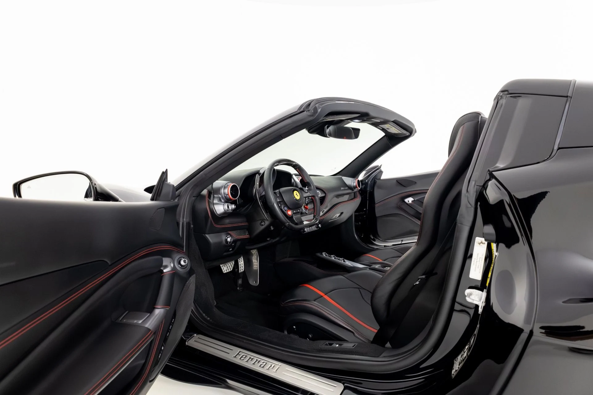 mph015_2502086498_Used_2022_Ferrari_F8_Spider_1769204200_3857eadef3