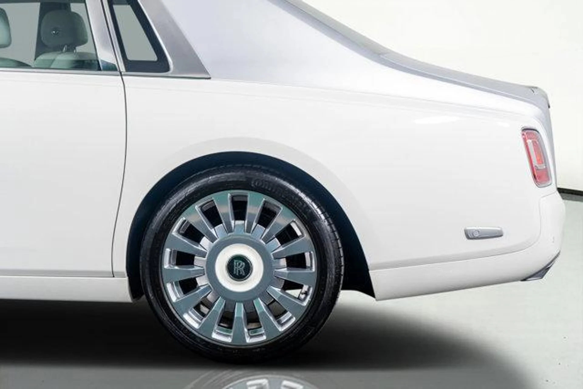 mph015_2502823588_4a_C_Wu1wv_E_Trgj_Q9g6fj_Ua4a_Ww_Bw_c648f95655