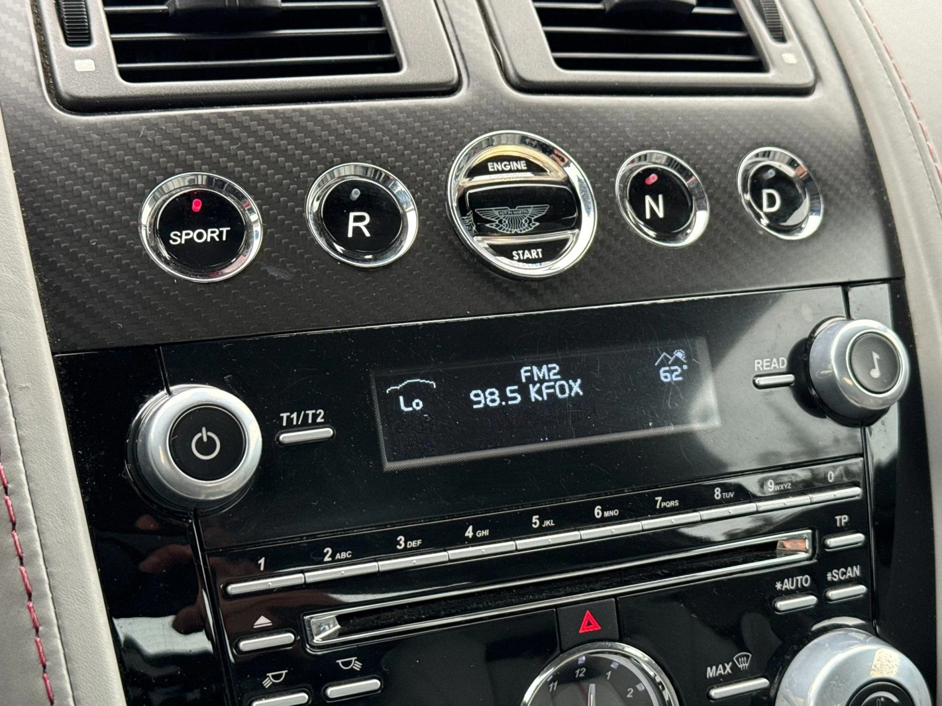 mph015_2509003502_Used_2015_Aston_Martin_V12_Vantage_S_1769008610_35e8841e43