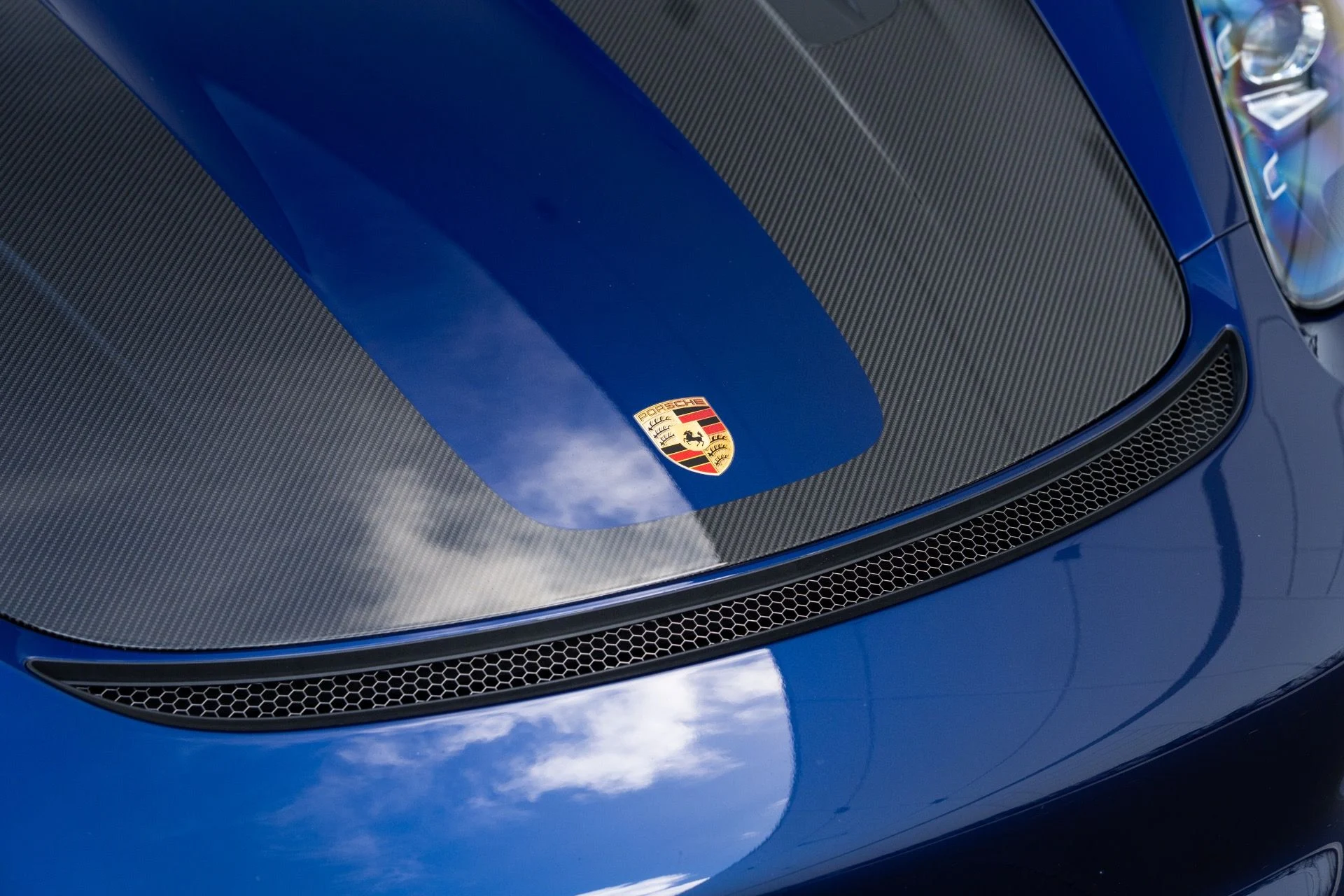 mph015_2509607187_Used_2024_Porsche_718_Cayman_GT_4_RS_1775021157_90ff5a5def