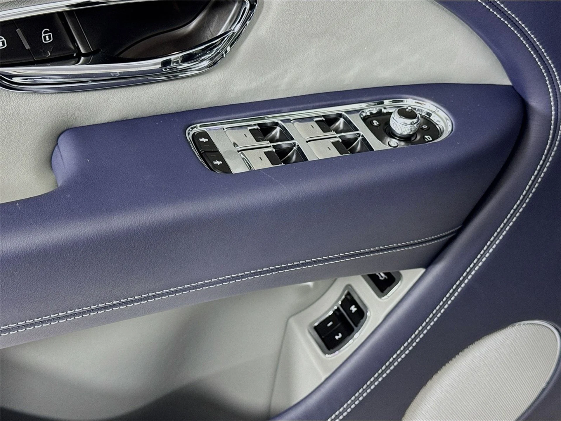 mph015_251171052_12bcfa713130c0868b05e054cd7d82a6x_07551a64f7