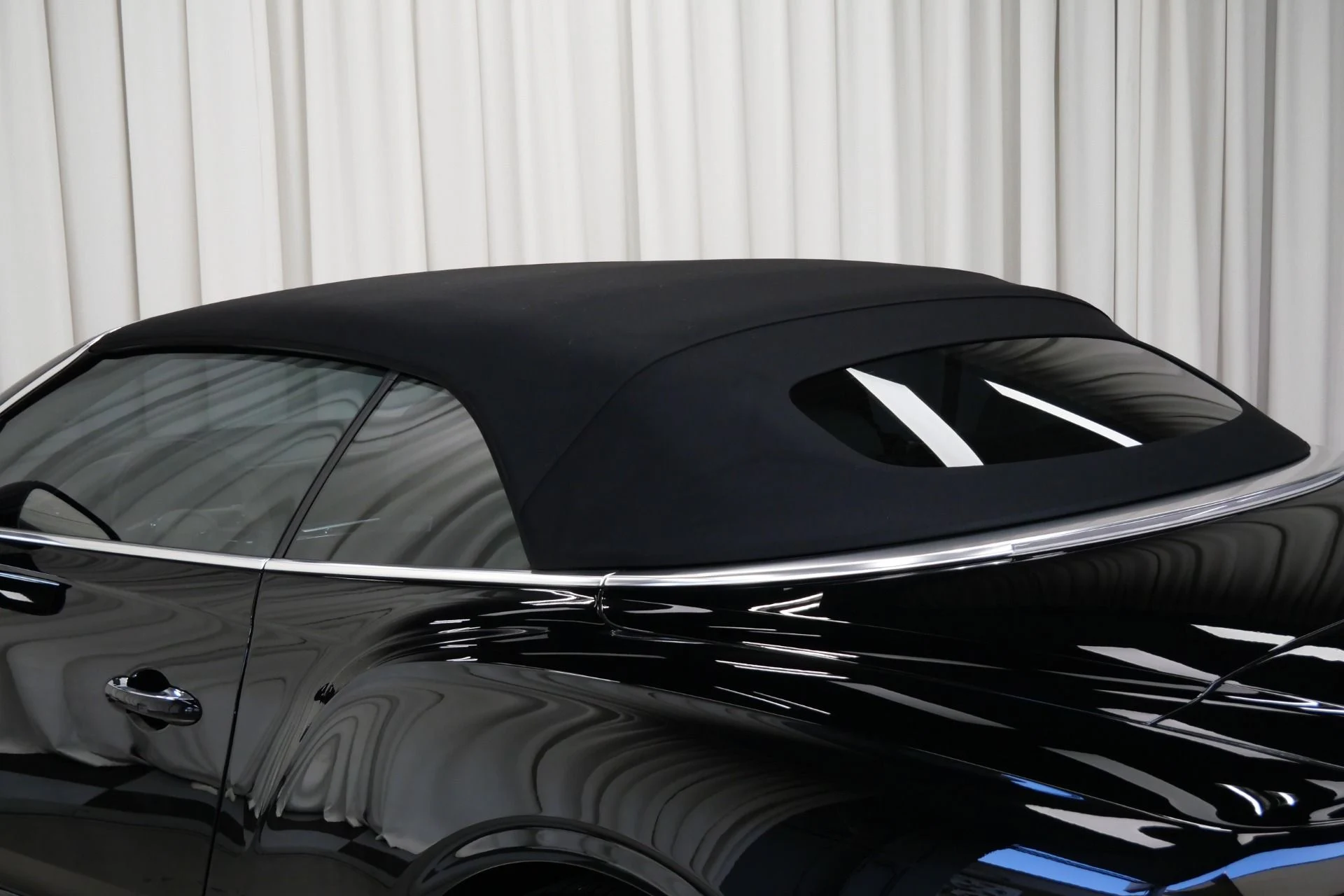 mph015_251596806_Used_2022_Bentley_Continental_GTC_V8_1754511421_ba9759d0d7