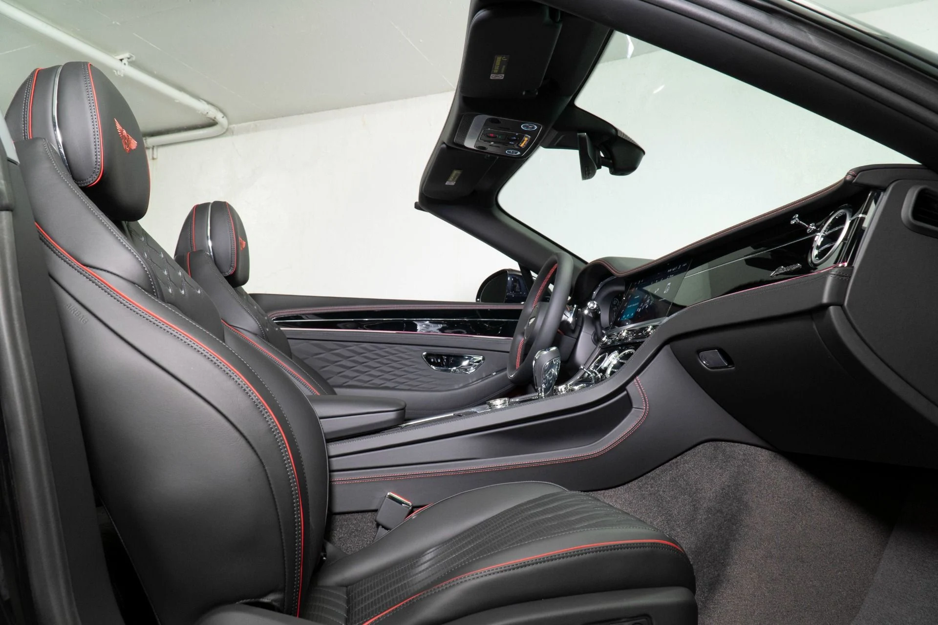 mph015_2517755898_New_2026_Bentley_Continental_GTC_Azure_1777565984_3aee6e381f