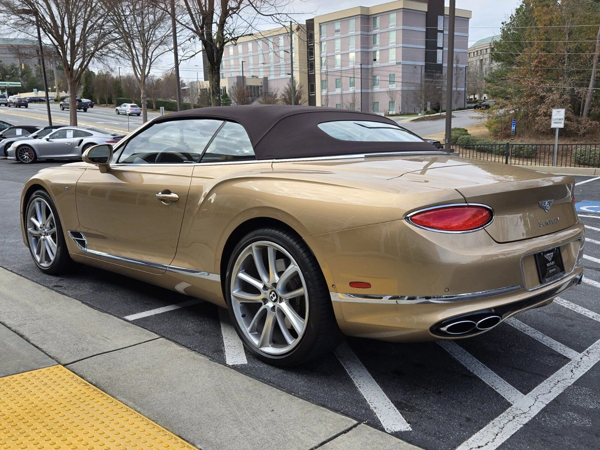 mph015_2518330467_52be4324898ccc18ff80036c82581818x_1e52f5c421