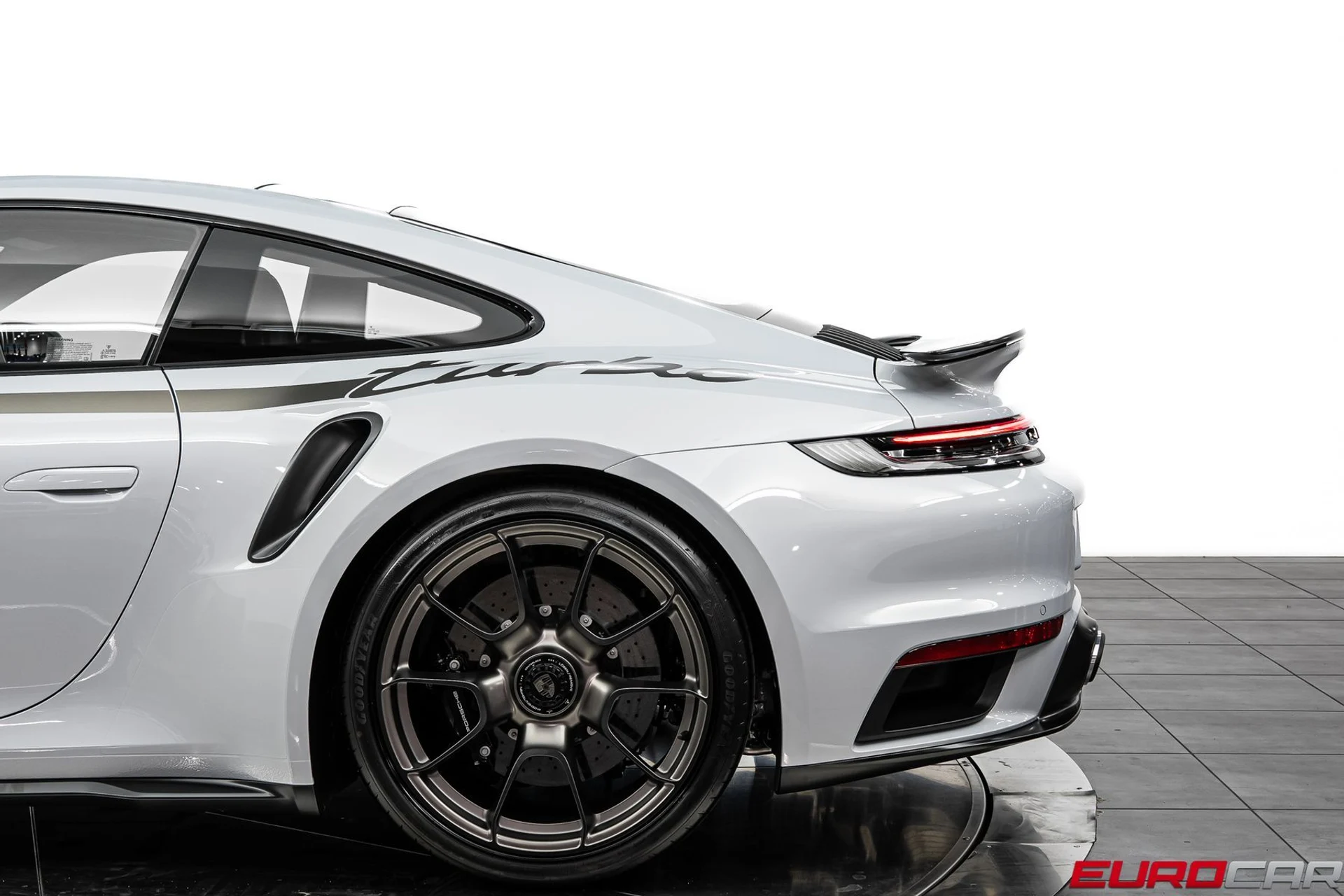 mph015_2520560450_18c50e3e_837d_497d_b2f9_6fad050bff65_49211849f8