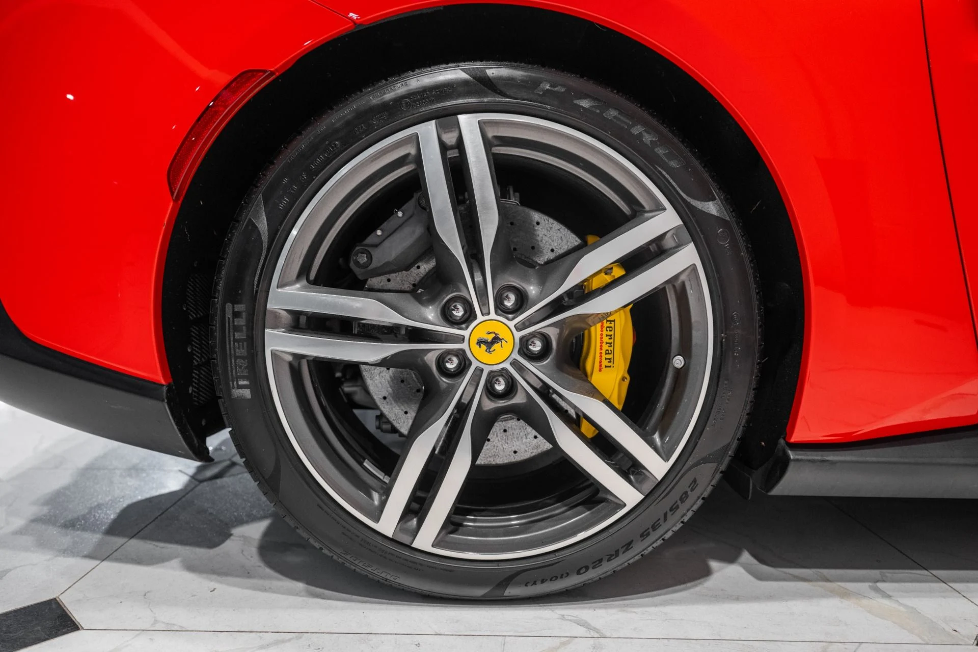 mph015_2521723560_Used_2019_Ferrari_Portofino_1780718714_14a0605e6c