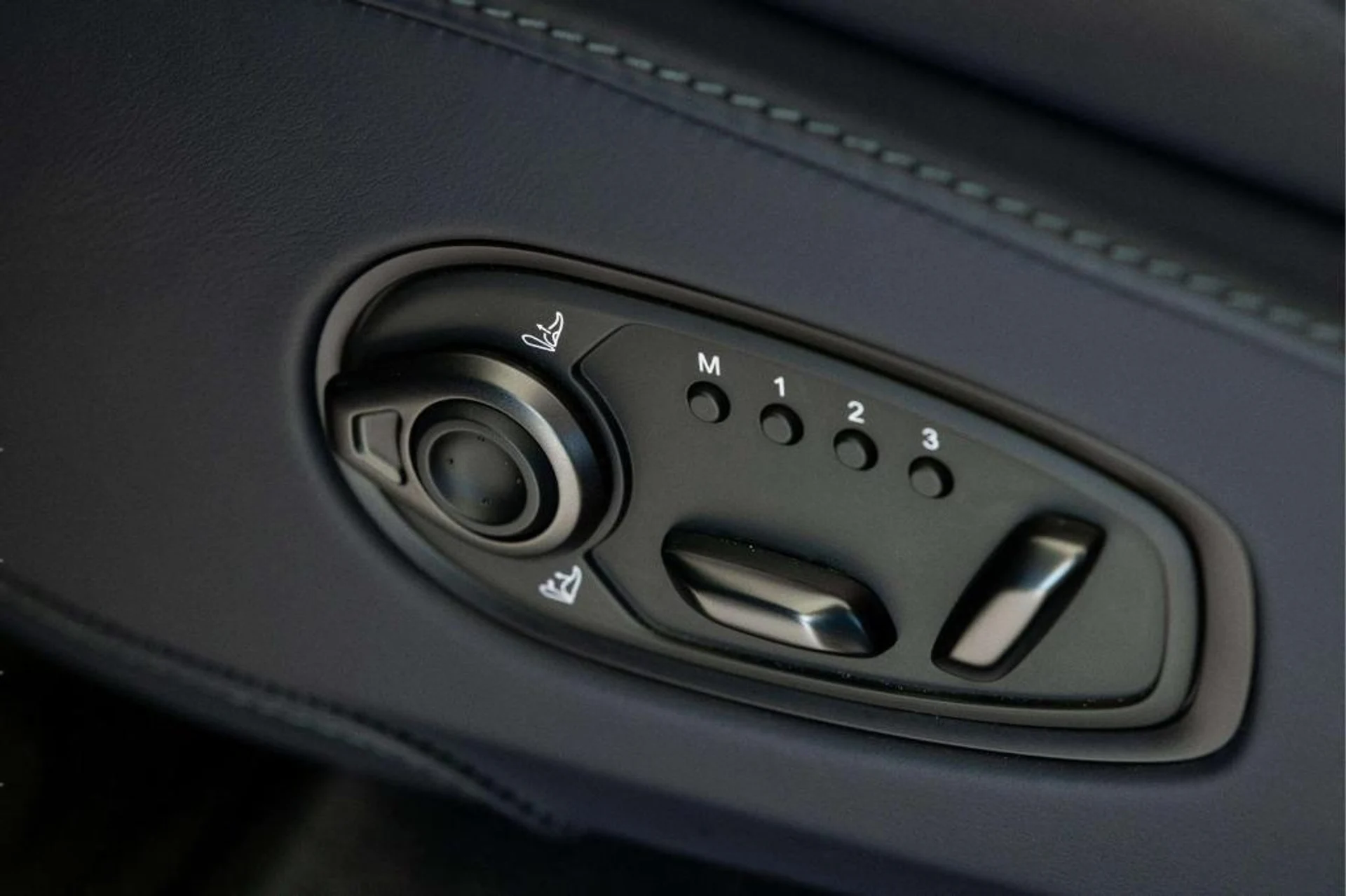 mph015_2526981065_F_Zpp3s_W6_Cql_Qi_S_14y_Tu_Pdqw_Nw_b71af2cbaf