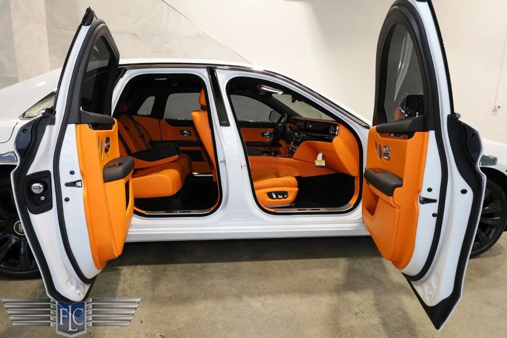 mph015_2531025979_used_2021_rolls_royce_ghost_withghostpackage_9689_21336772_16_1024_2da46b627d