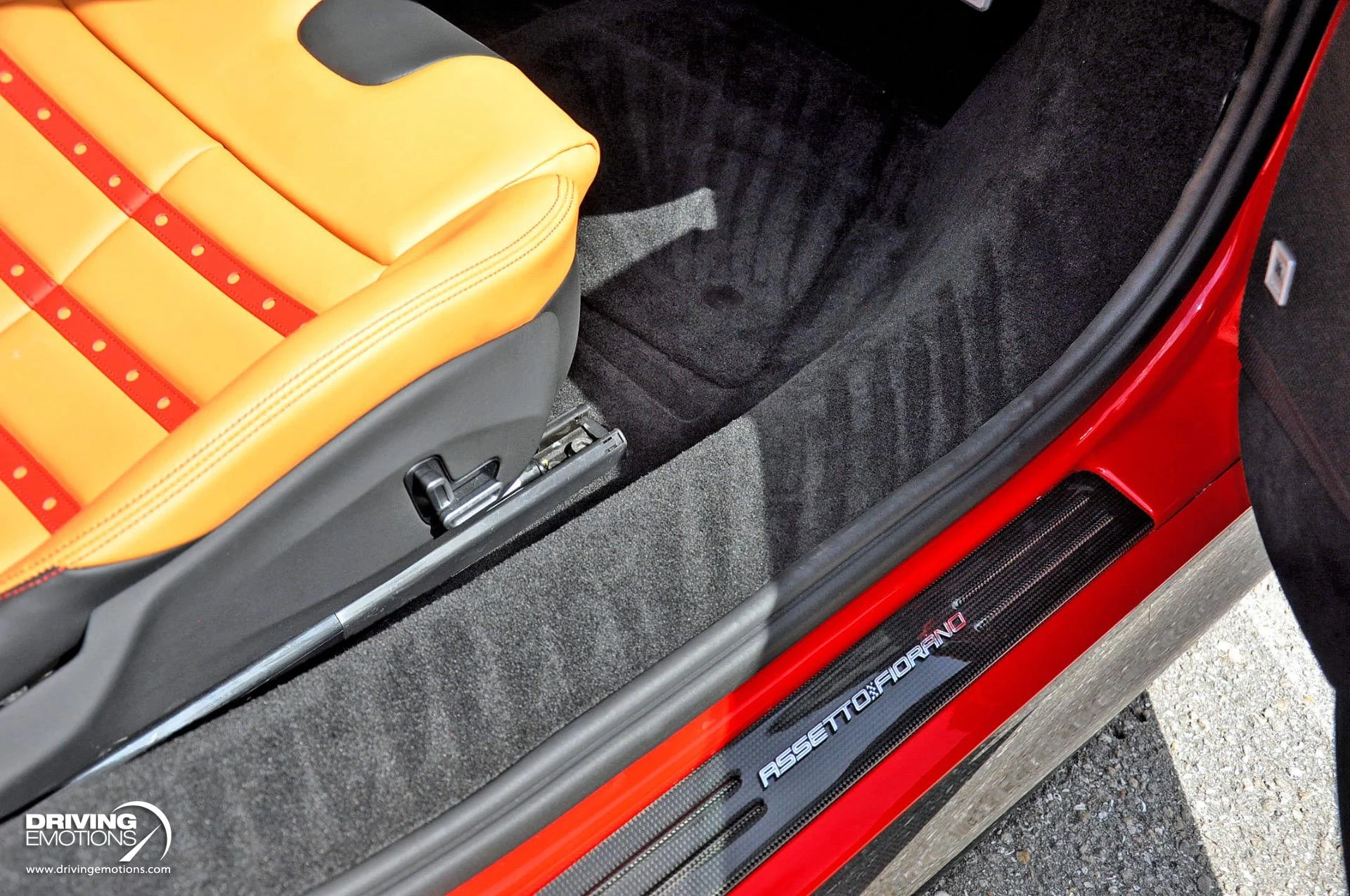 mph015_2535802648_860_p16_l_d74eff6b09