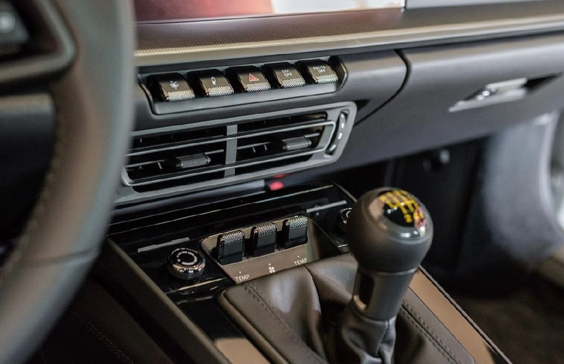mph015_253965382_Used_2023_Porsche_911_GT_3_Touring_1756326134_bfb4123342