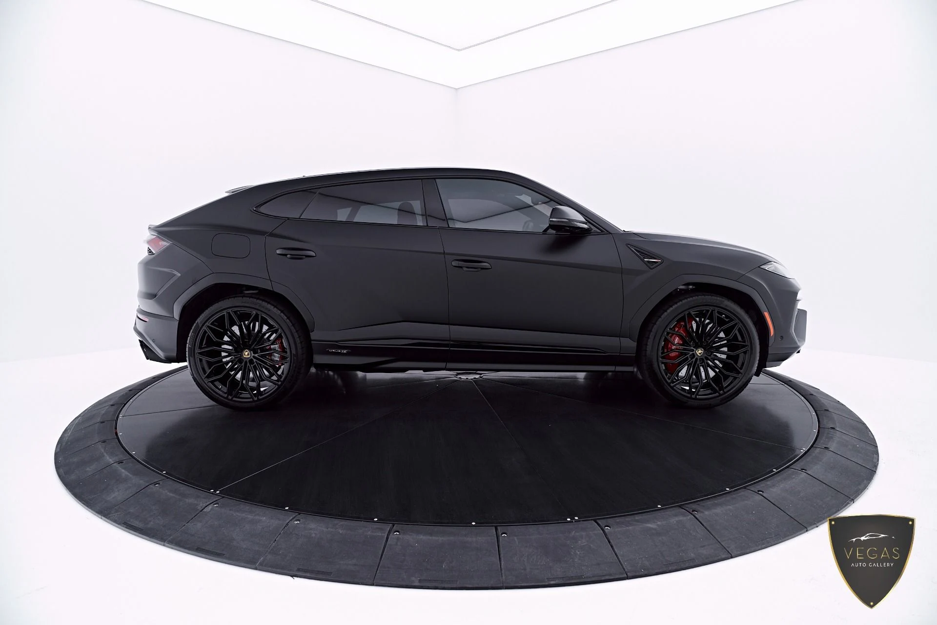 mph015_2539980461_Used_2026_Lamborghini_Urus_SE_1782163530_f40f89e1ce