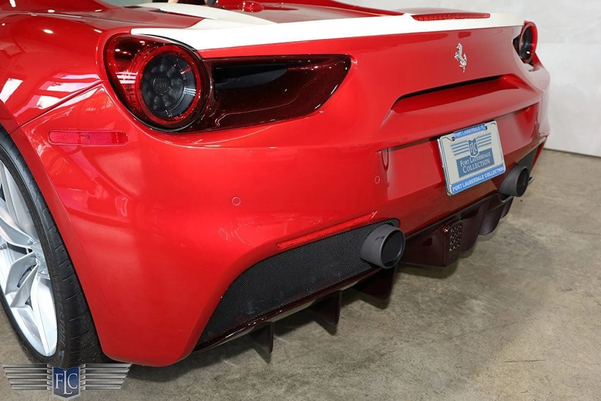 mph015_2540023025_used_2019_ferrari_488_spider_convertible_9689_22929028_16_1024_6d6c32d04e