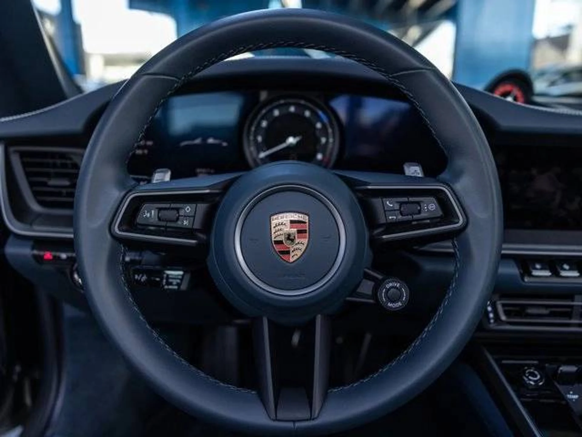 mph015_2542666441_16_24b42c9fb0