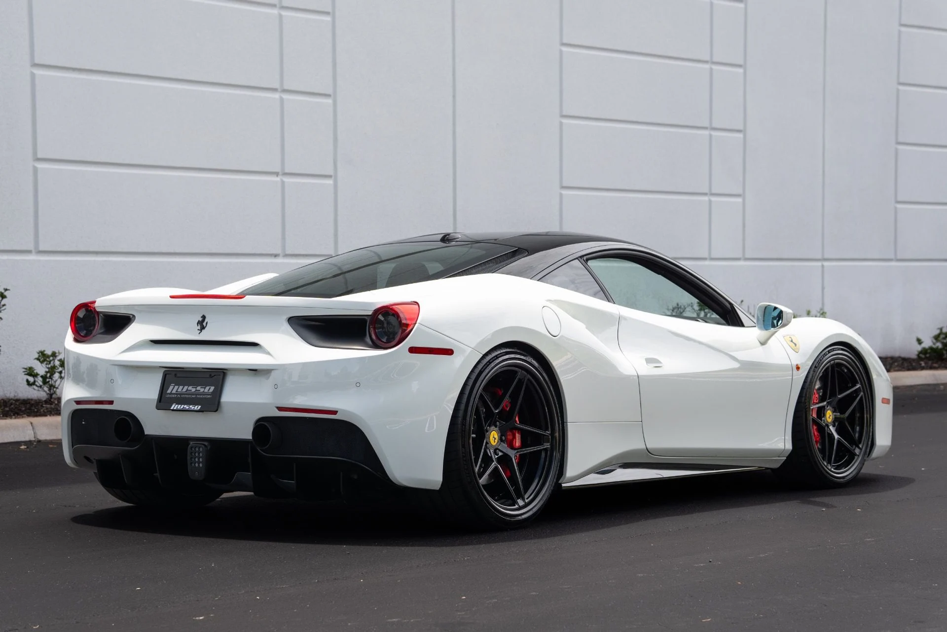 mph015_2544517593_Used_2016_Ferrari_488_GTB_1777085650_eff0ee2023